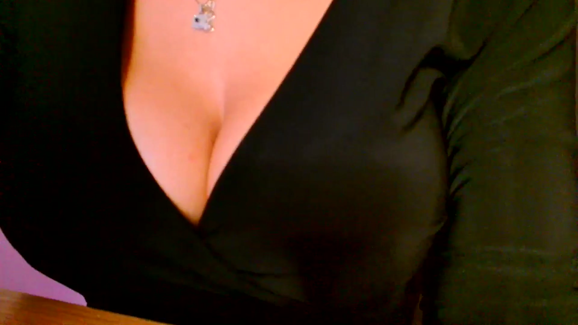 Gallery image thumbnail from Ana_Rose's myfreecams stream on, 09/28/2025, 24:48 image 8 of 20