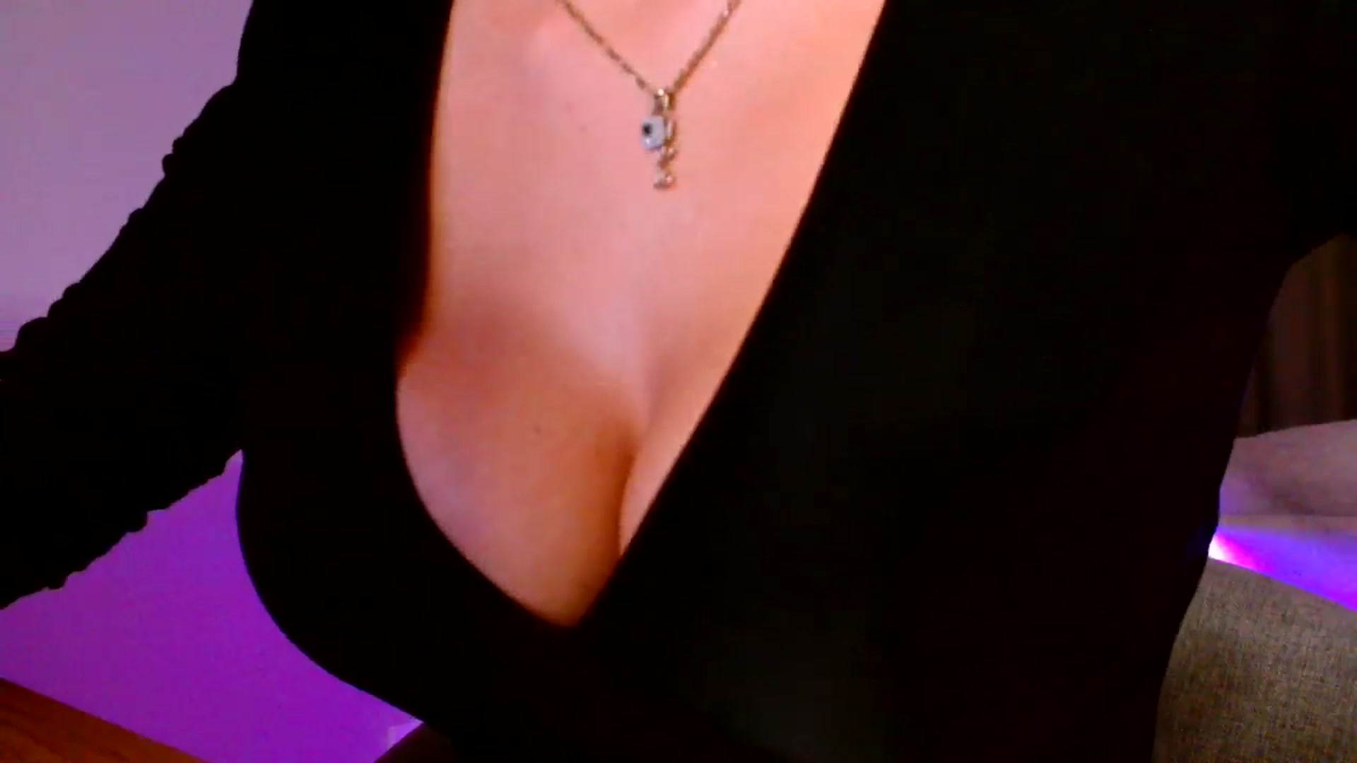 Gallery image thumbnail from Ana_Rose's myfreecams stream on, 10/12/2025, 24:52 image 20 of 20