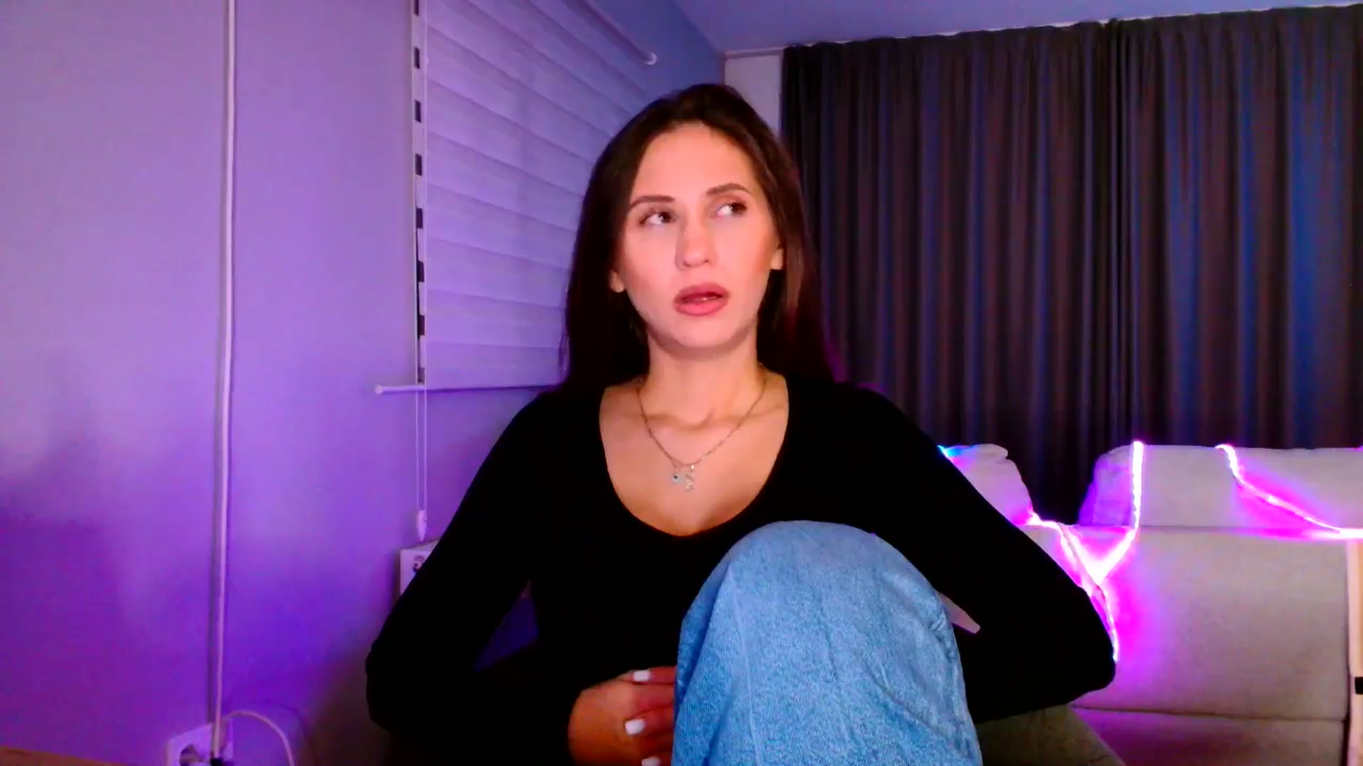 Gallery image thumbnail from Ana_Rose's myfreecams stream on, 10/18/2025, 24:45 image 3 of 20