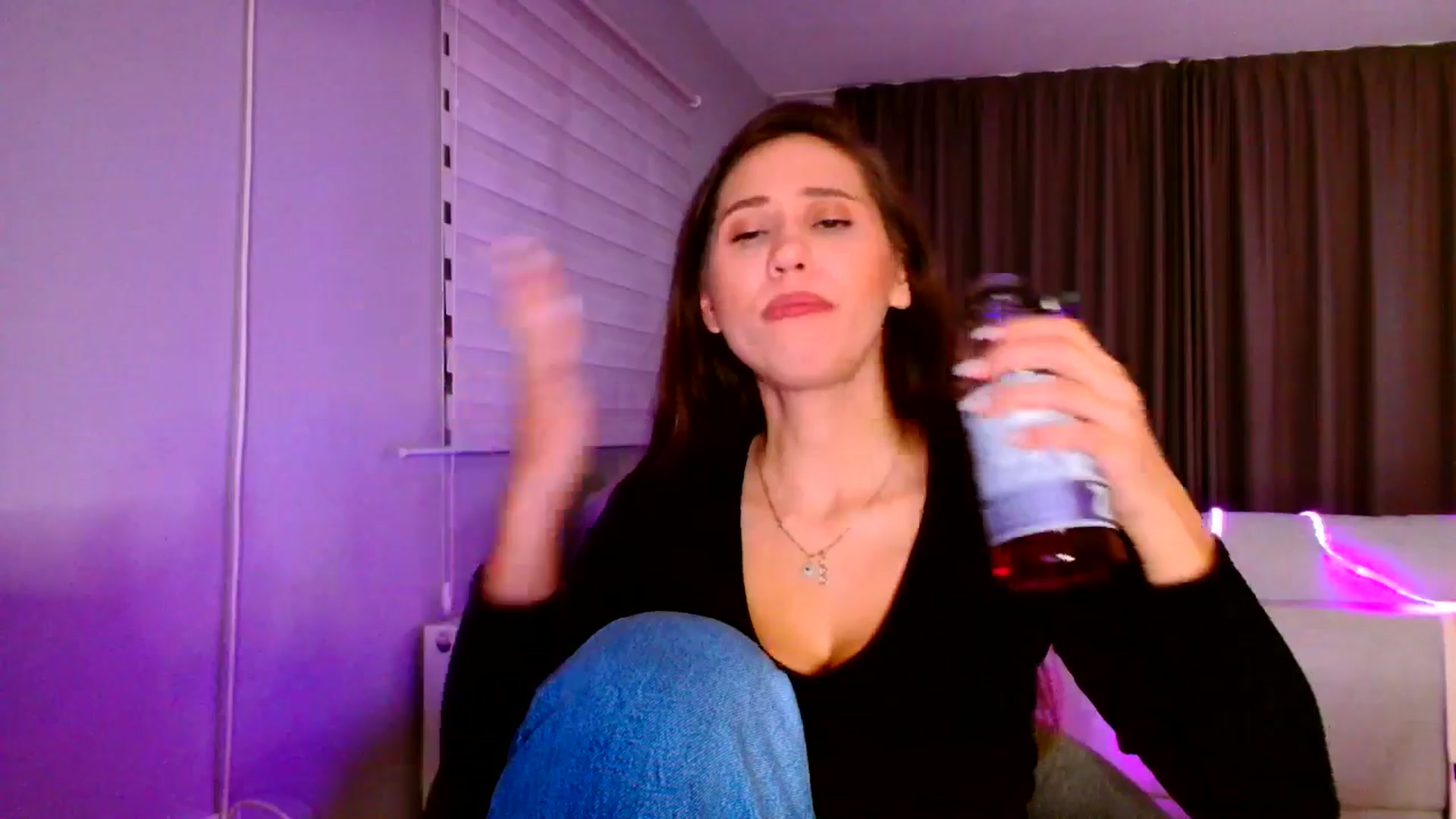 Gallery image thumbnail from Ana_Rose's myfreecams stream on, 10/18/2025, 24:45 image 6 of 20
