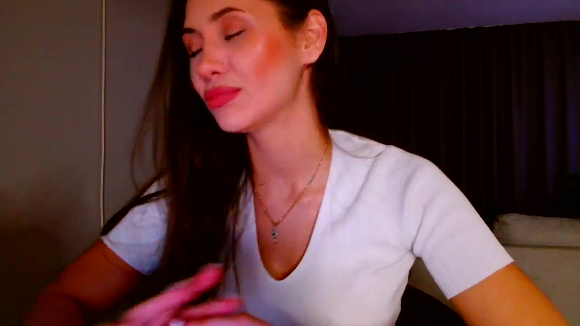 Gallery image thumbnail from Ana_Rose's myfreecams stream on, 11/30/2025, 03:07 image 17 of 20