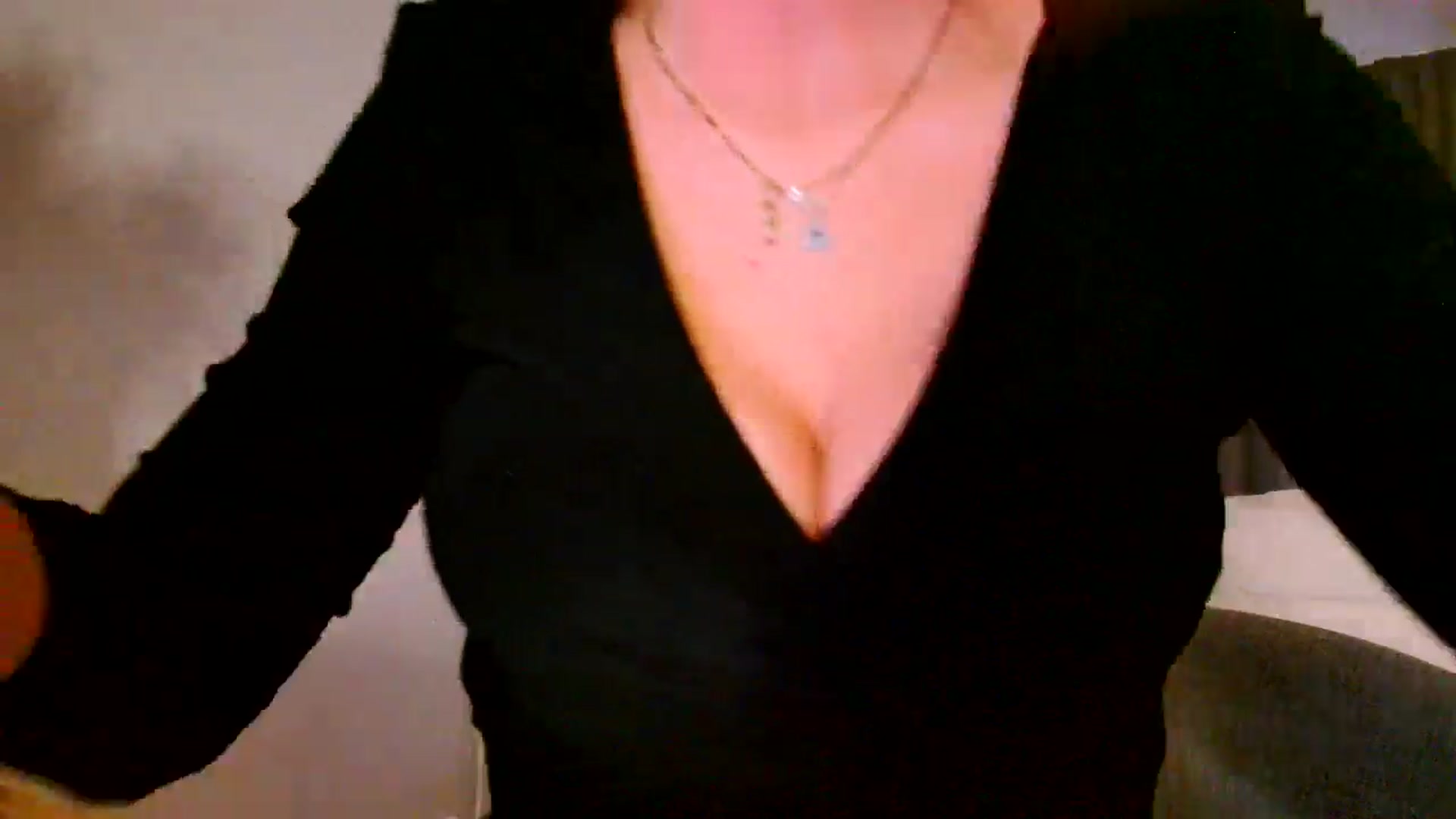 Gallery image thumbnail from Ana_Rose's myfreecams stream on, 12/14/2025, 24:01 image 5 of 20