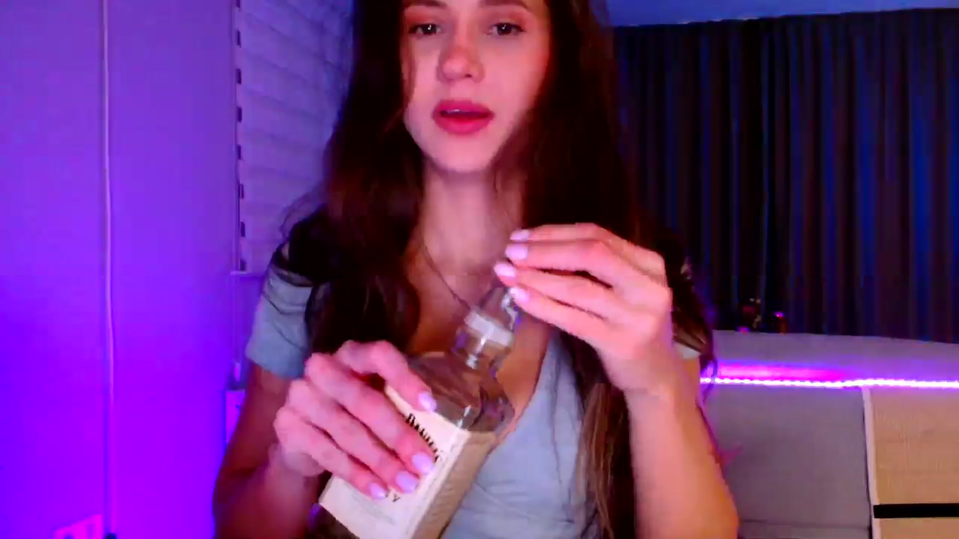 Gallery image thumbnail from Ana_Rose's myfreecams stream on, 12/27/2025, 24:02 image 18 of 20