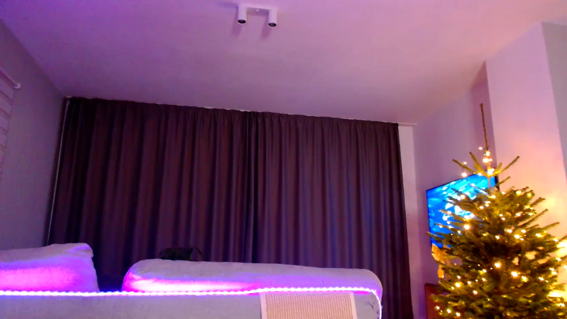 Gallery image thumbnail from Ana_Rose's myfreecams stream on, 12/27/2025, 24:25 image 8 of 20