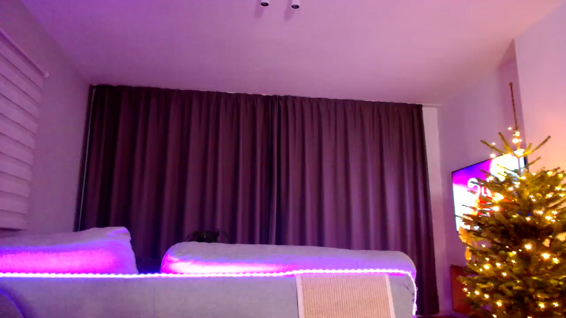 Gallery image thumbnail from Ana_Rose's myfreecams stream on, 12/27/2025, 24:25 image 1 of 20