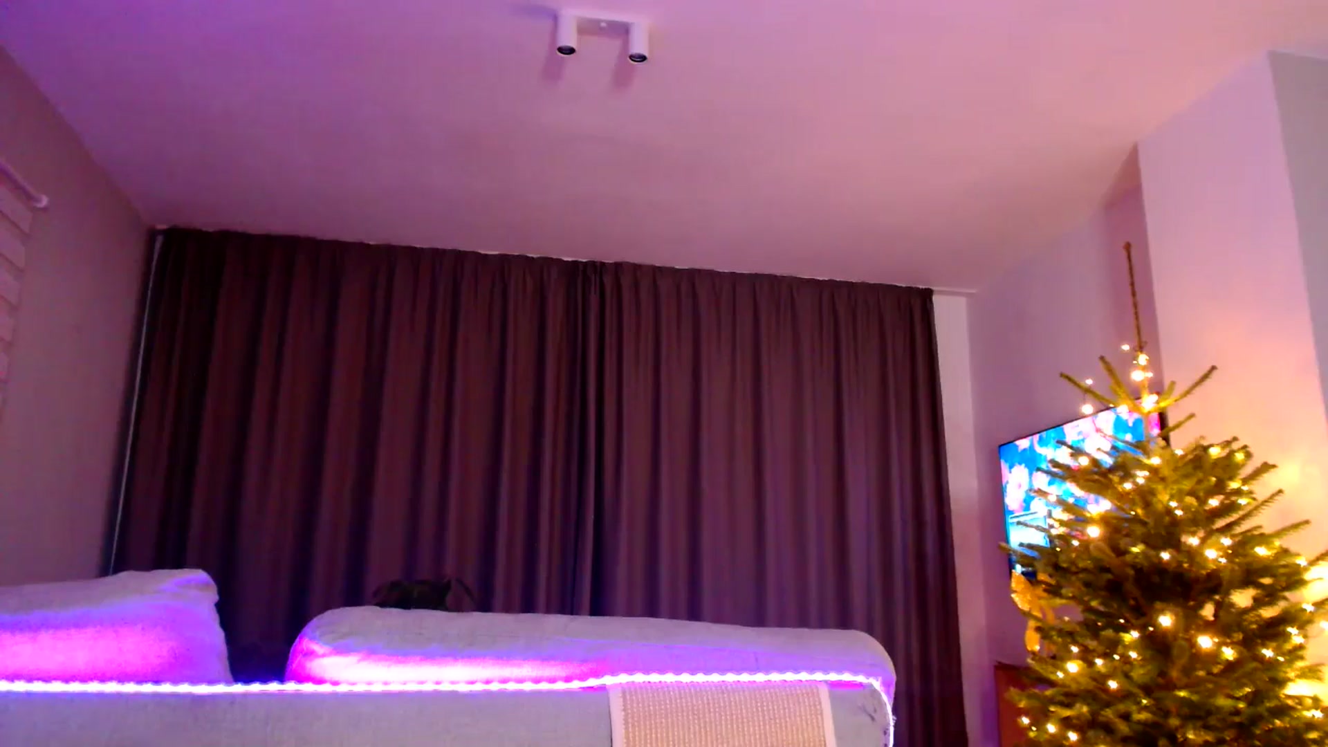 Gallery image thumbnail from Ana_Rose's myfreecams stream on, 12/27/2025, 24:25 image 13 of 20