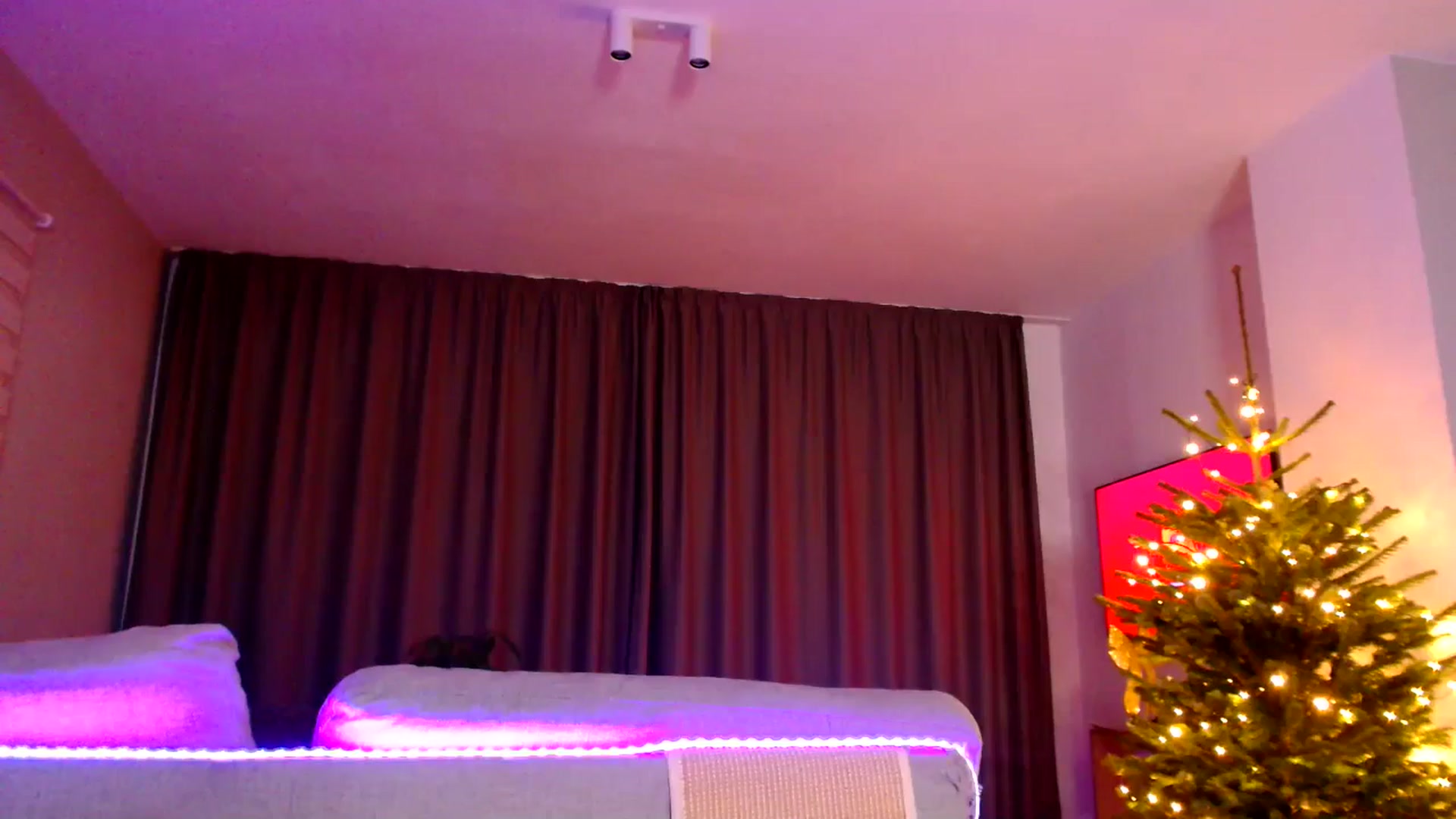 Gallery image thumbnail from Ana_Rose's myfreecams stream on, 12/27/2025, 24:25 image 10 of 20