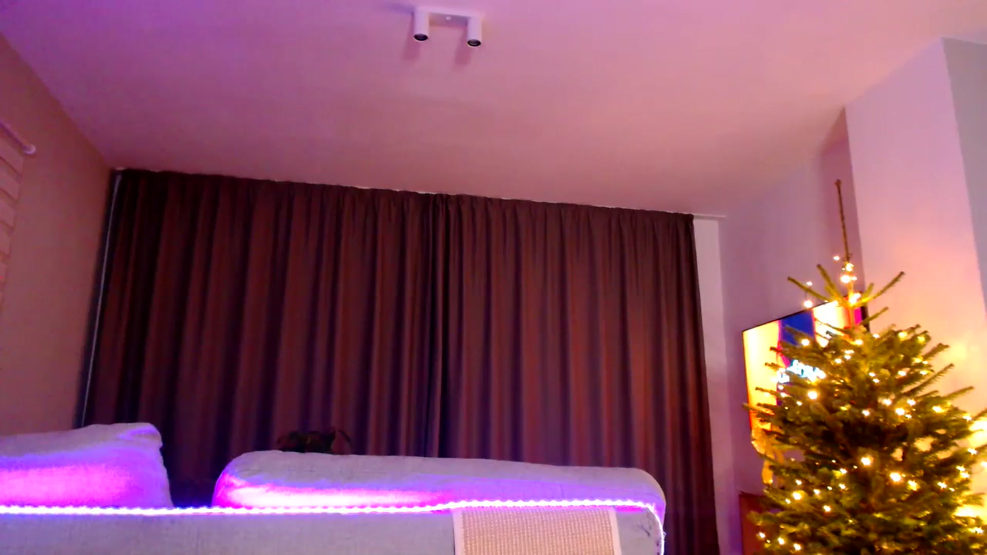 Gallery image thumbnail from Ana_Rose's myfreecams stream on, 12/27/2025, 24:25 image 15 of 20