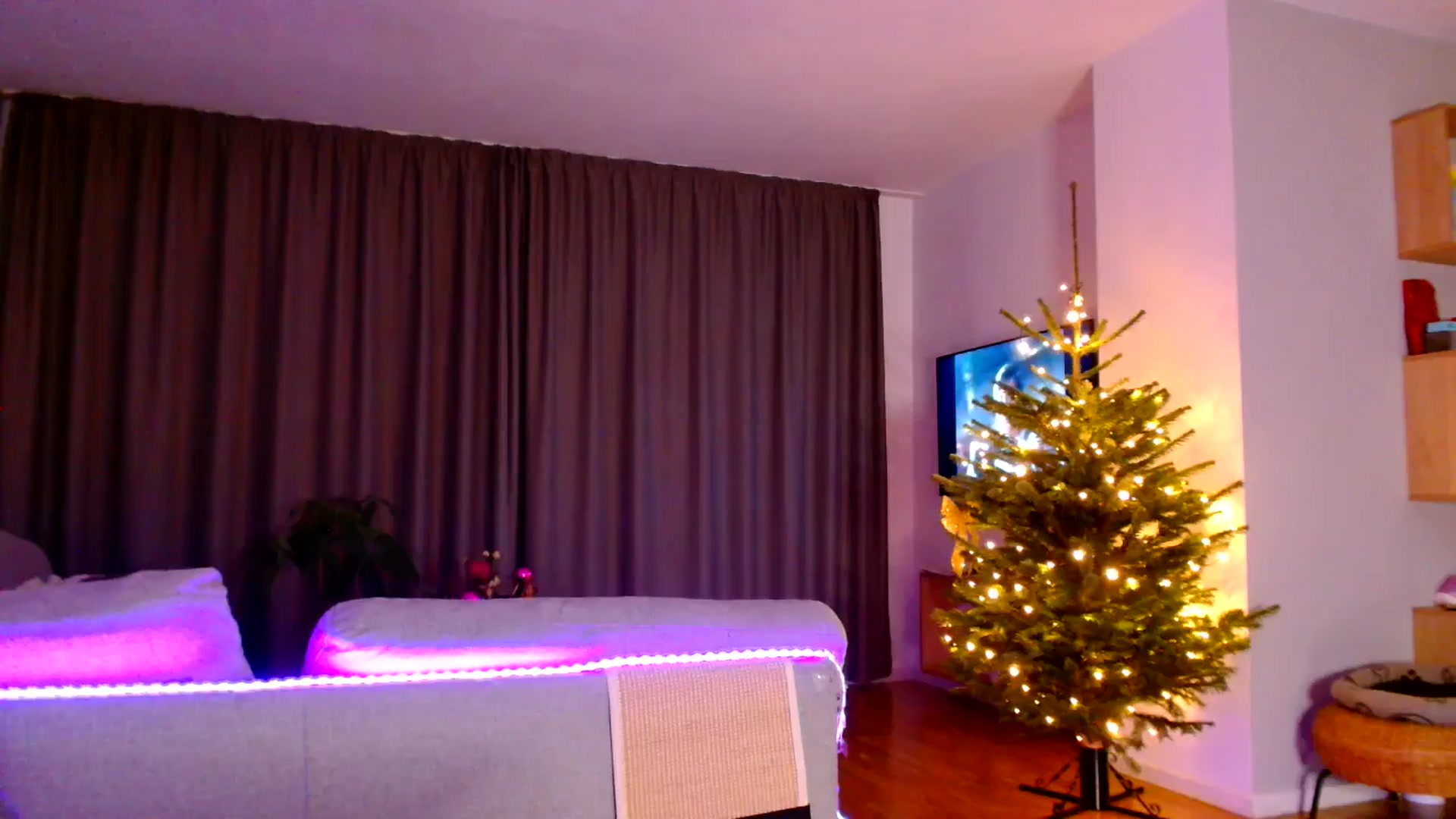 Gallery image thumbnail from Ana_Rose's myfreecams stream on, 12/27/2025, 02:10 image 8 of 20