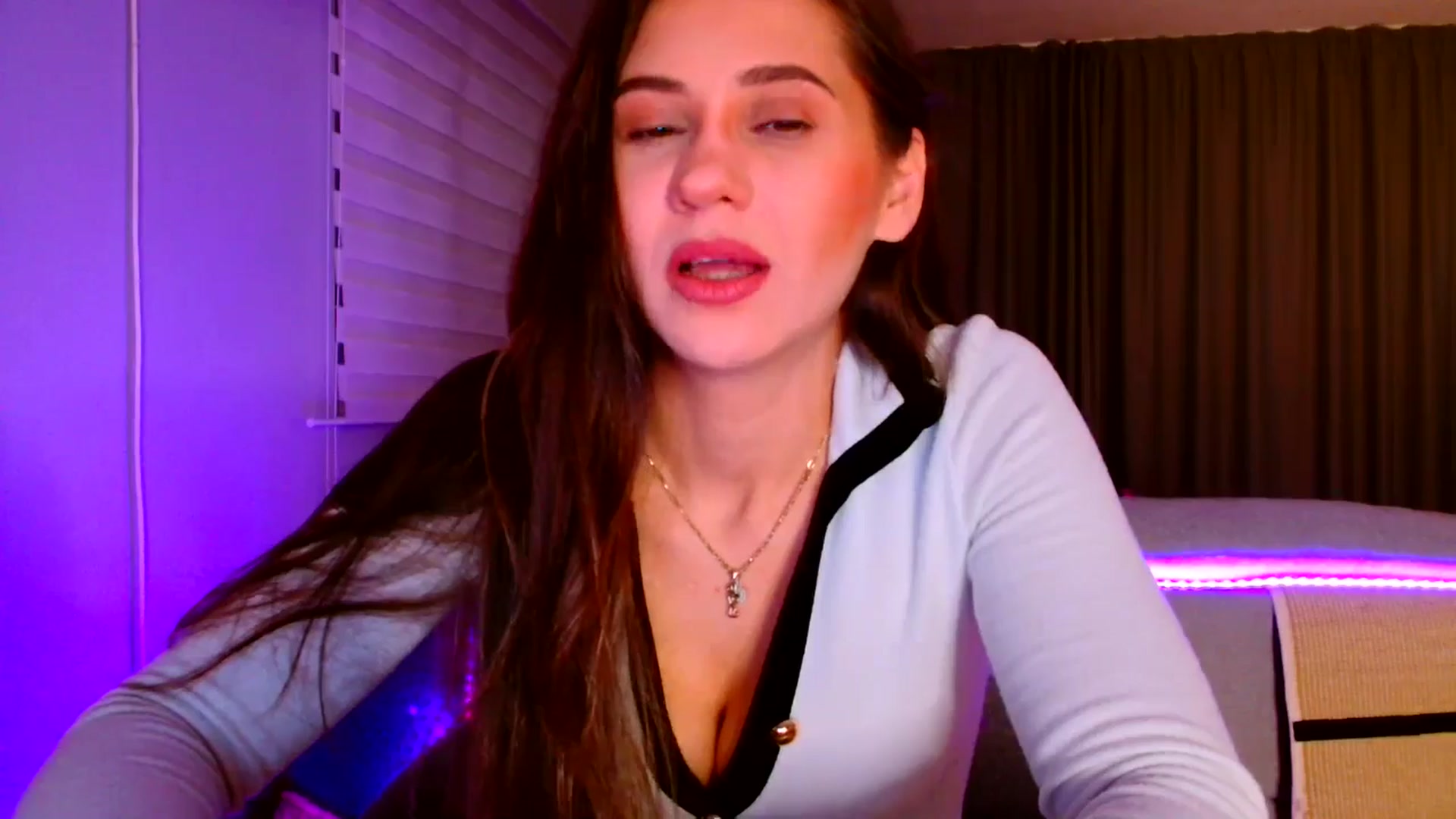 Gallery image thumbnail from Ana_Rose's myfreecams stream on, 01/01/2026, 24:02 image 4 of 20