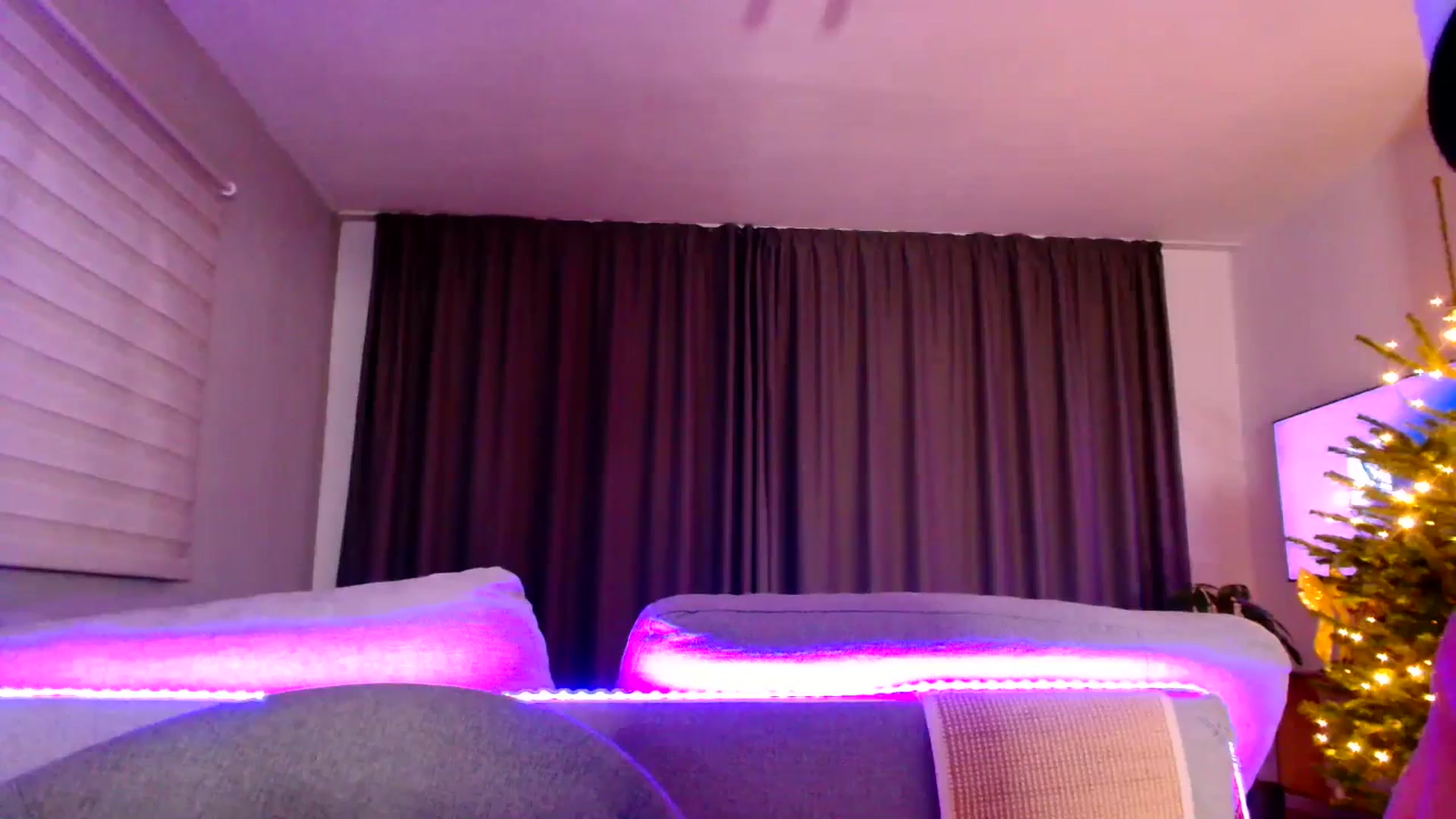 Gallery image thumbnail from Ana_Rose's myfreecams stream on, 01/01/2026, 02:01 image 3 of 20