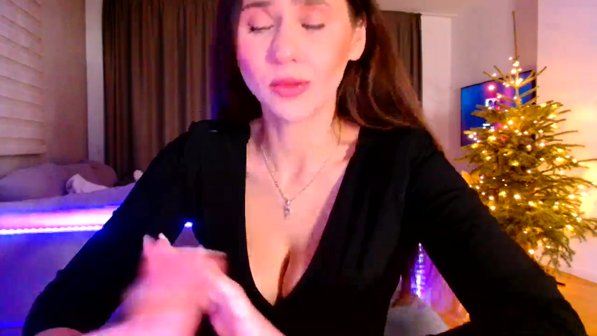 Gallery image thumbnail from Ana_Rose's myfreecams stream on, 01/17/2026, 24:13 image 8 of 20