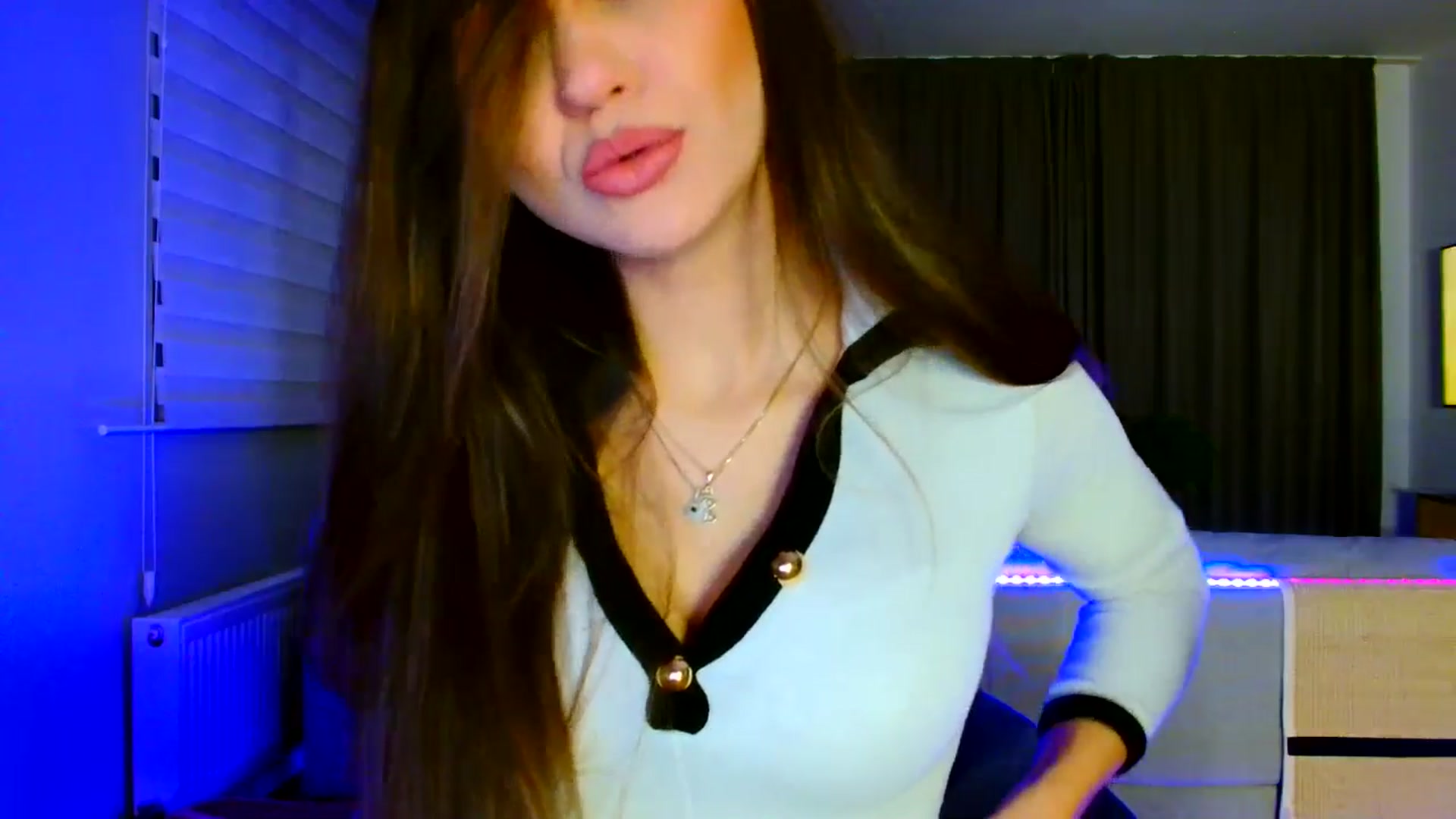 Gallery image thumbnail from Ana_Rose's myfreecams stream on, 01/31/2026, 22:46 image 18 of 20