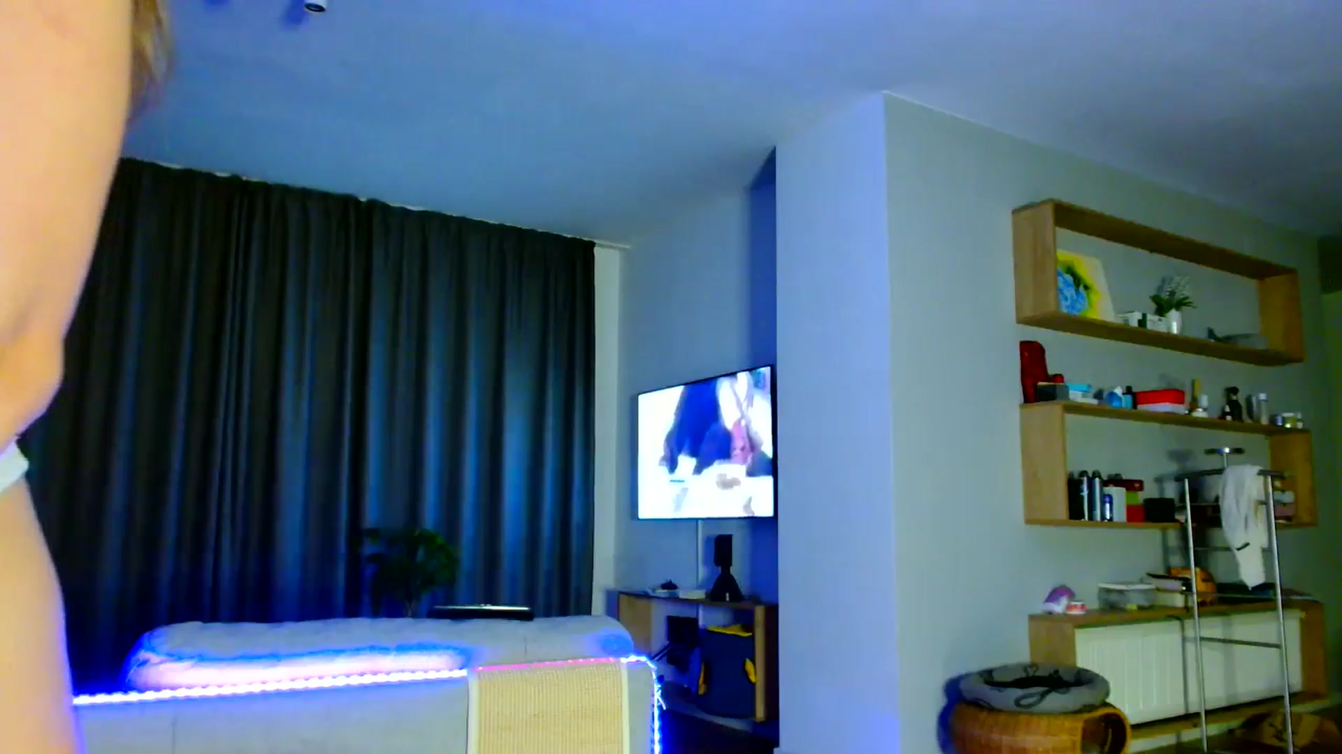 Gallery image thumbnail from Ana_Rose's myfreecams stream on, 02/01/2026, 03:09 image 9 of 20