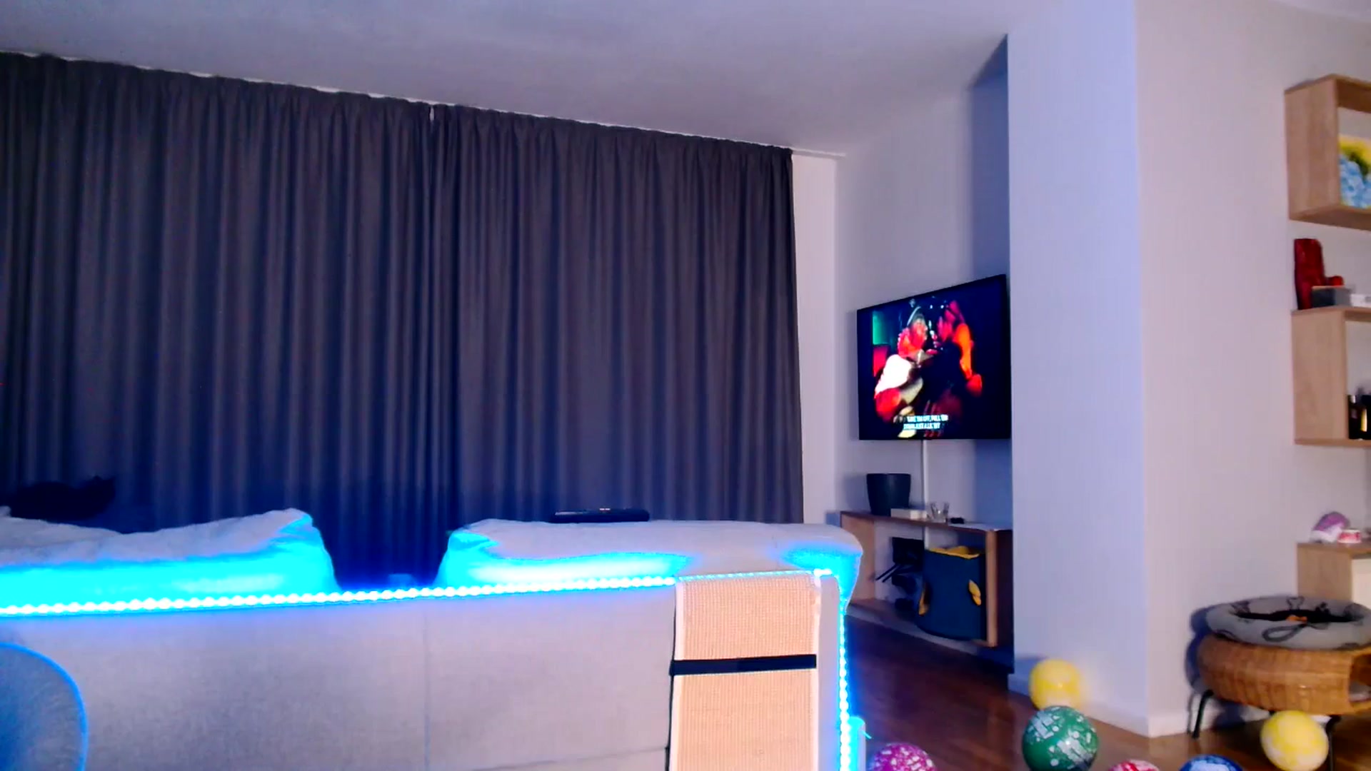 Gallery image thumbnail from Ana_Rose's myfreecams stream on, 03/14/2026, 02:09 image 4 of 20