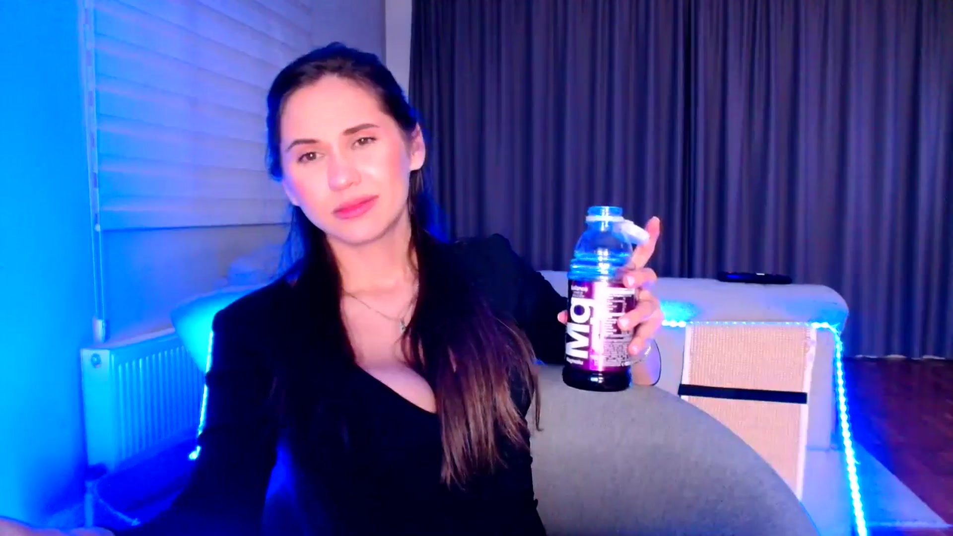 Gallery image thumbnail from Ana_Rose's myfreecams stream on, 03/28/2026, 24:03 image 17 of 20