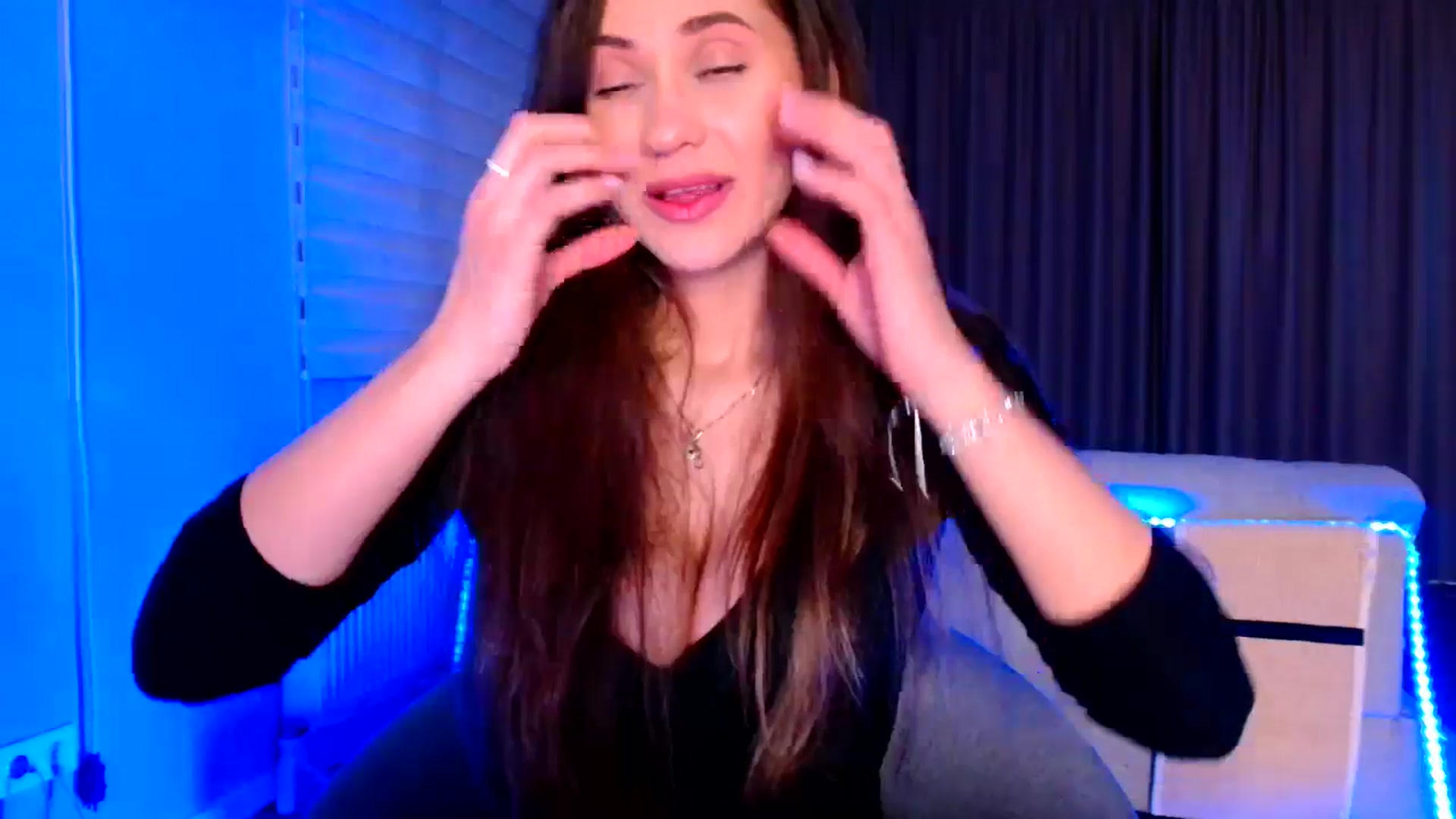 Gallery image thumbnail from Ana_Rose's myfreecams stream on, 03/28/2026, 24:03 image 15 of 20