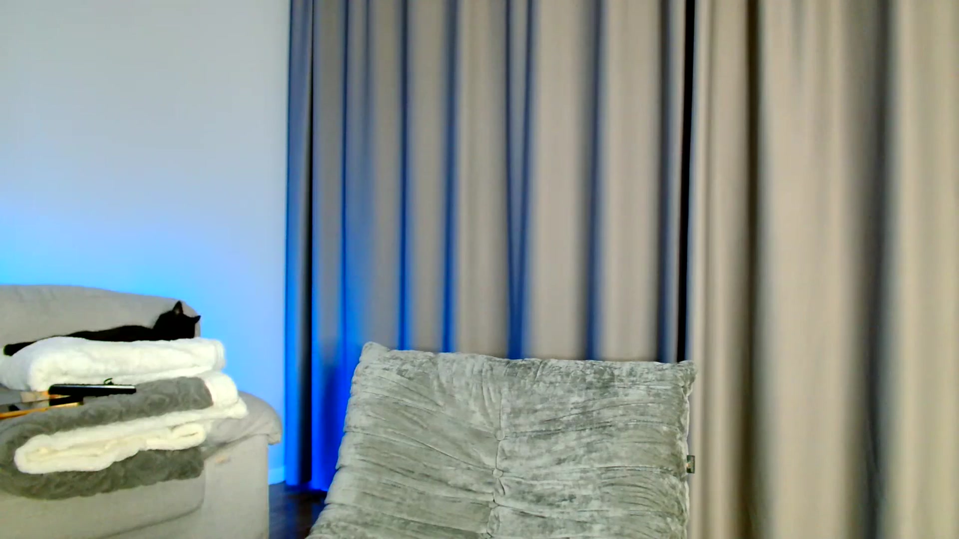 Gallery image thumbnail from Ana_Rose's myfreecams stream on, 05/07/2026, 22:52 image 15 of 20