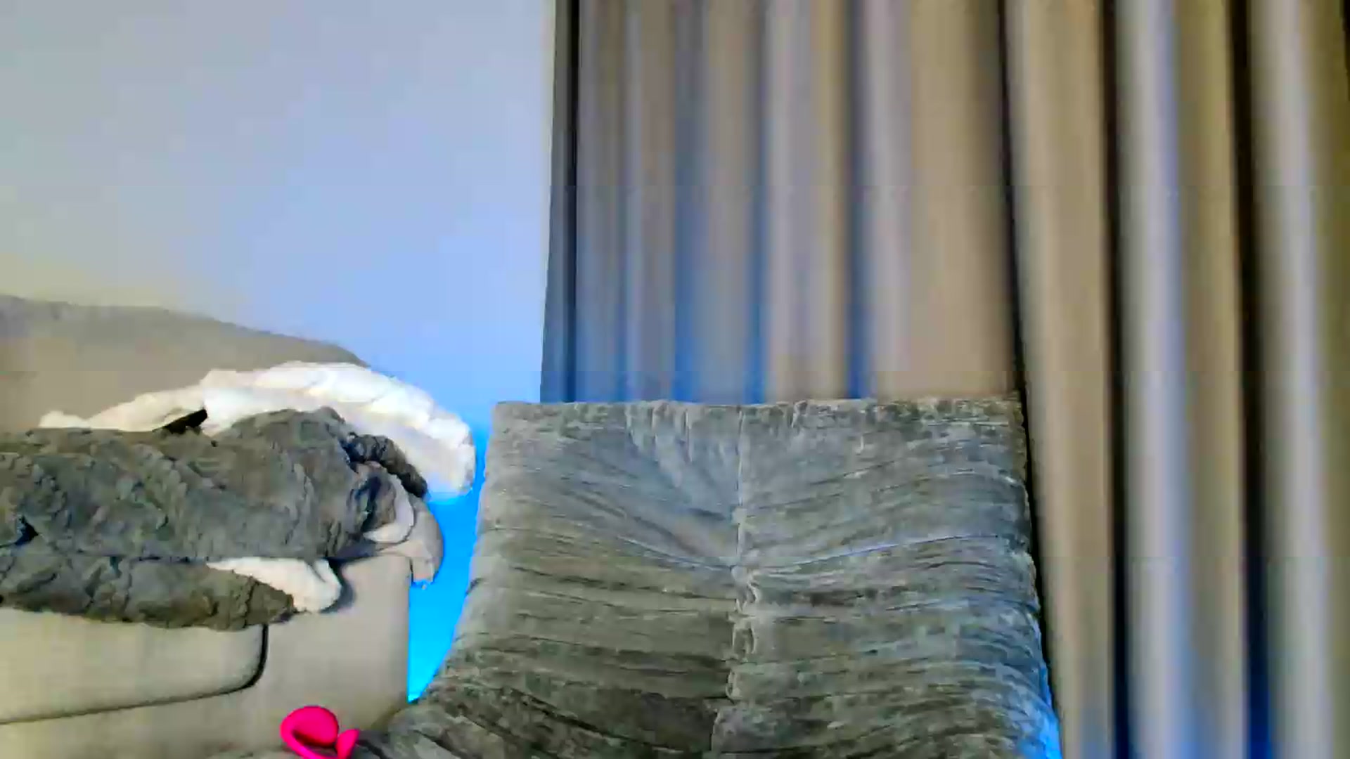 Gallery image thumbnail from Ana_Rose's myfreecams stream on, 05/17/2026, 24:01 image 1 of 20