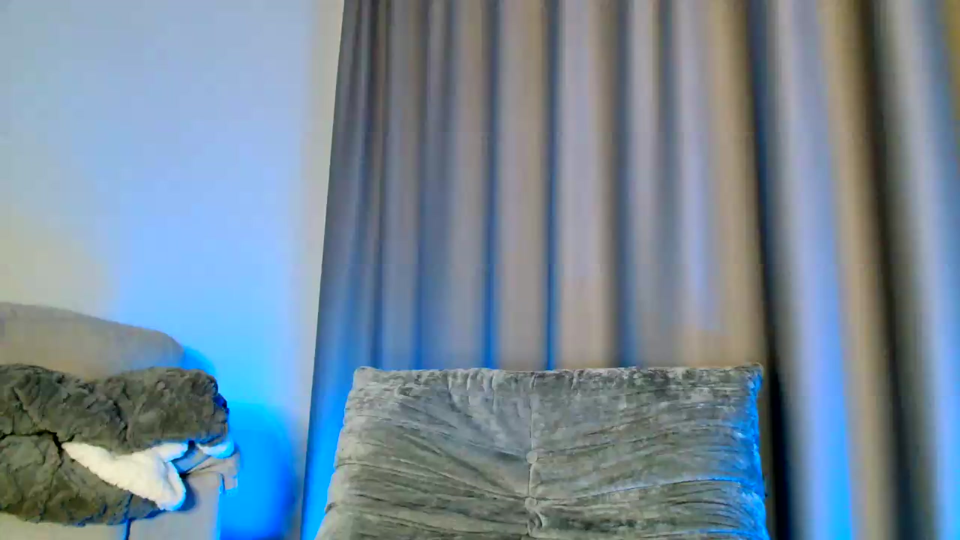 Gallery image thumbnail from Ana_Rose's myfreecams stream on, 05/21/2026, 20:29 image 13 of 20