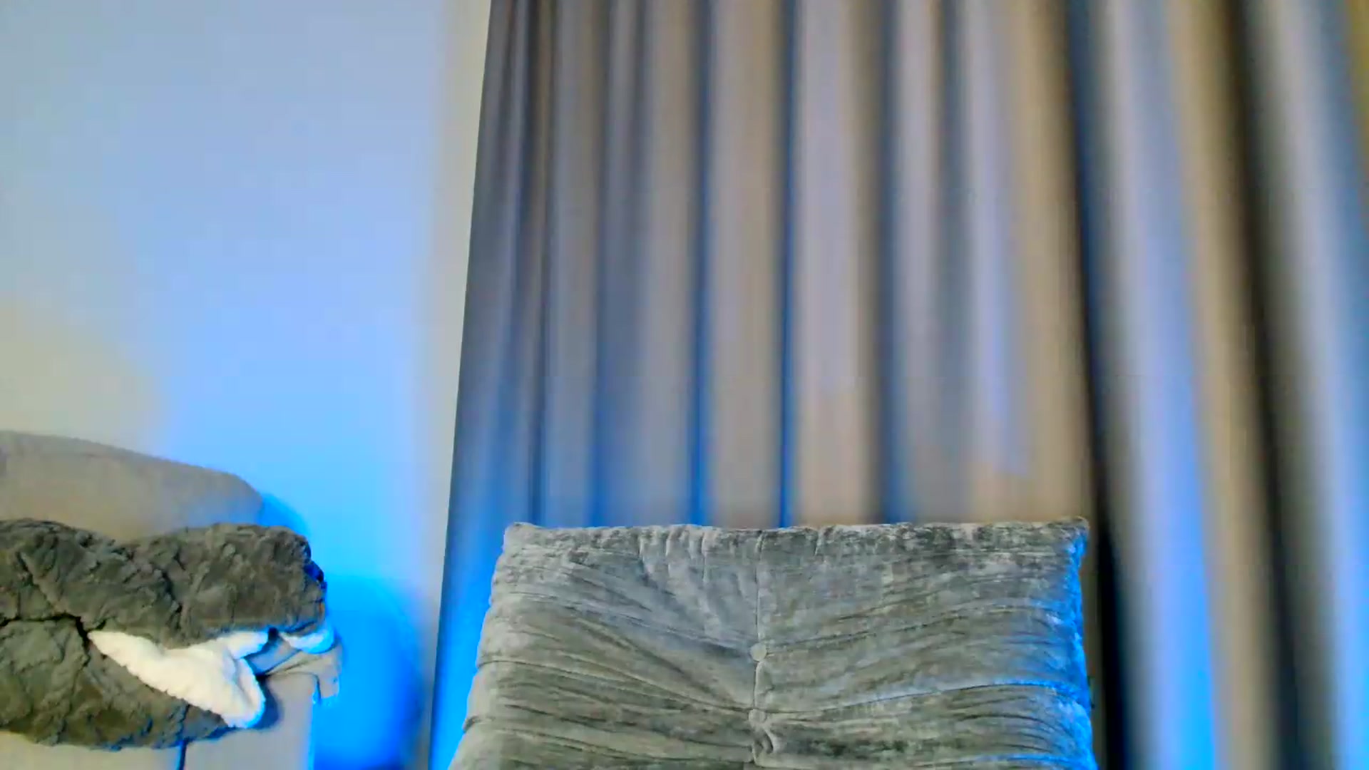 Gallery image thumbnail from Ana_Rose's myfreecams stream on, 05/21/2026, 20:29 image 8 of 20