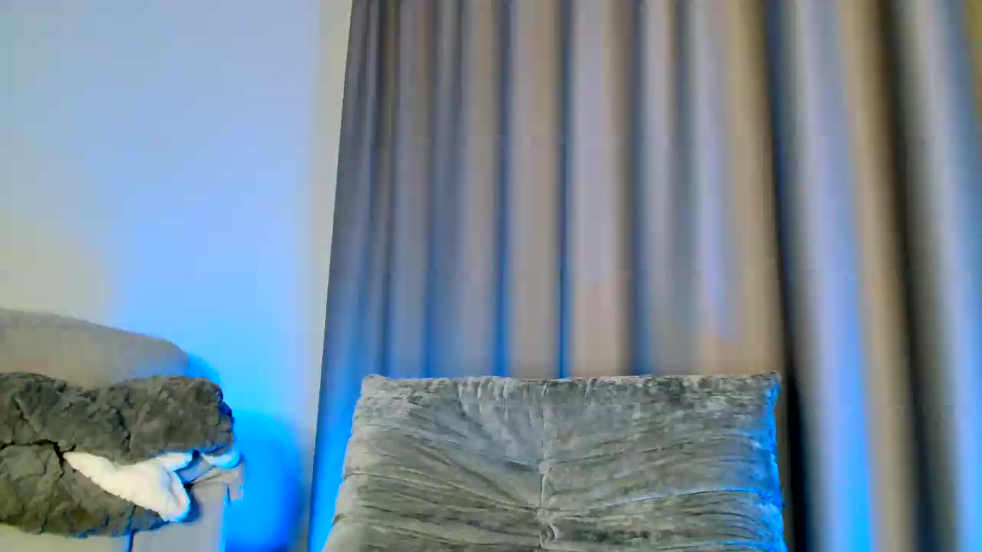 Gallery image thumbnail from Ana_Rose's myfreecams stream on, 05/21/2026, 20:29 image 9 of 20
