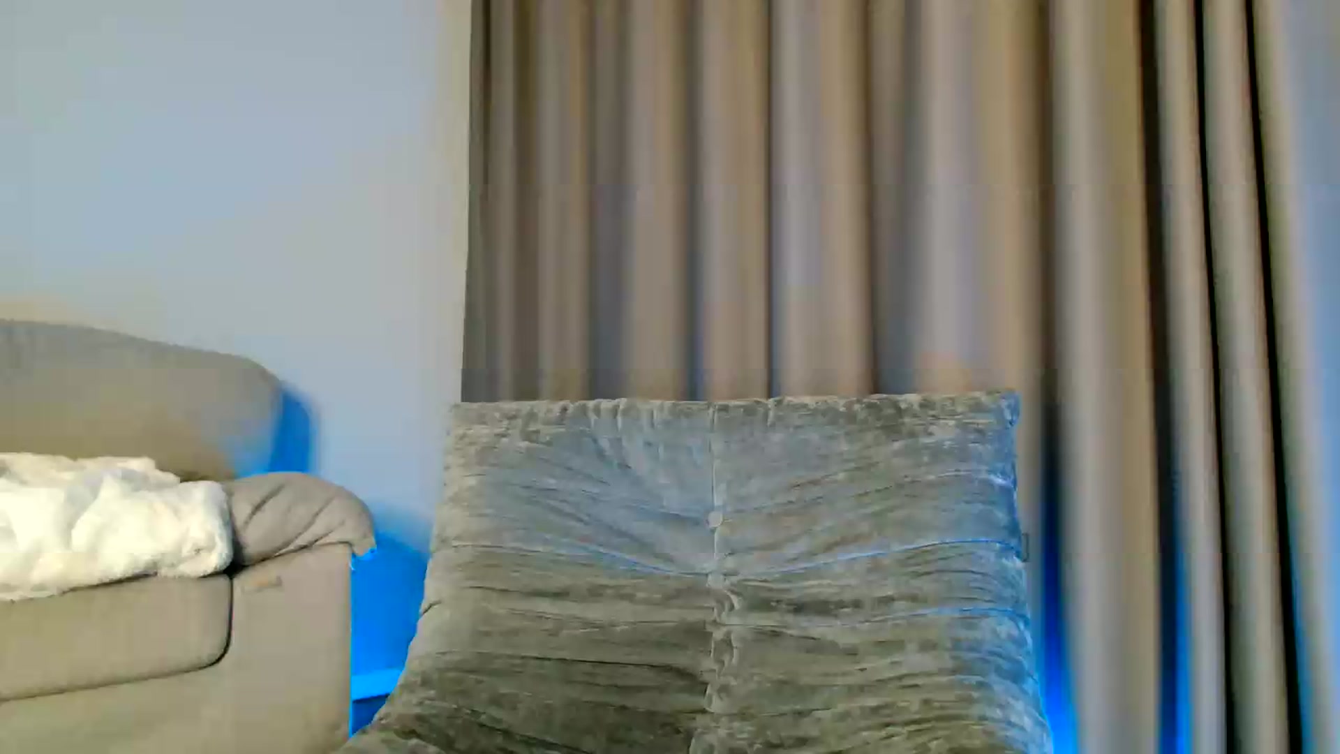 Gallery image thumbnail from Ana_Rose's myfreecams stream on, 05/25/2026, 23:37 image 16 of 20