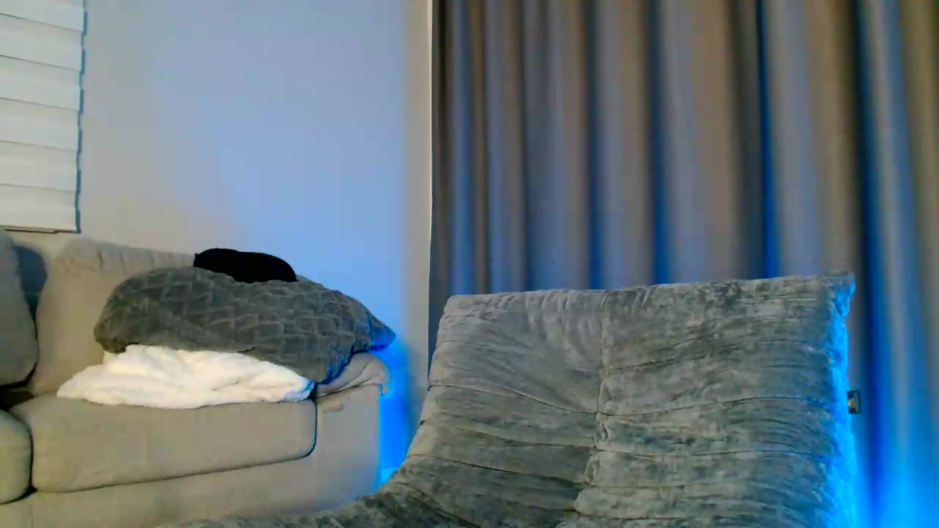 Gallery image thumbnail from Ana_Rose's myfreecams stream on, 05/31/2026, 23:38 image 13 of 20