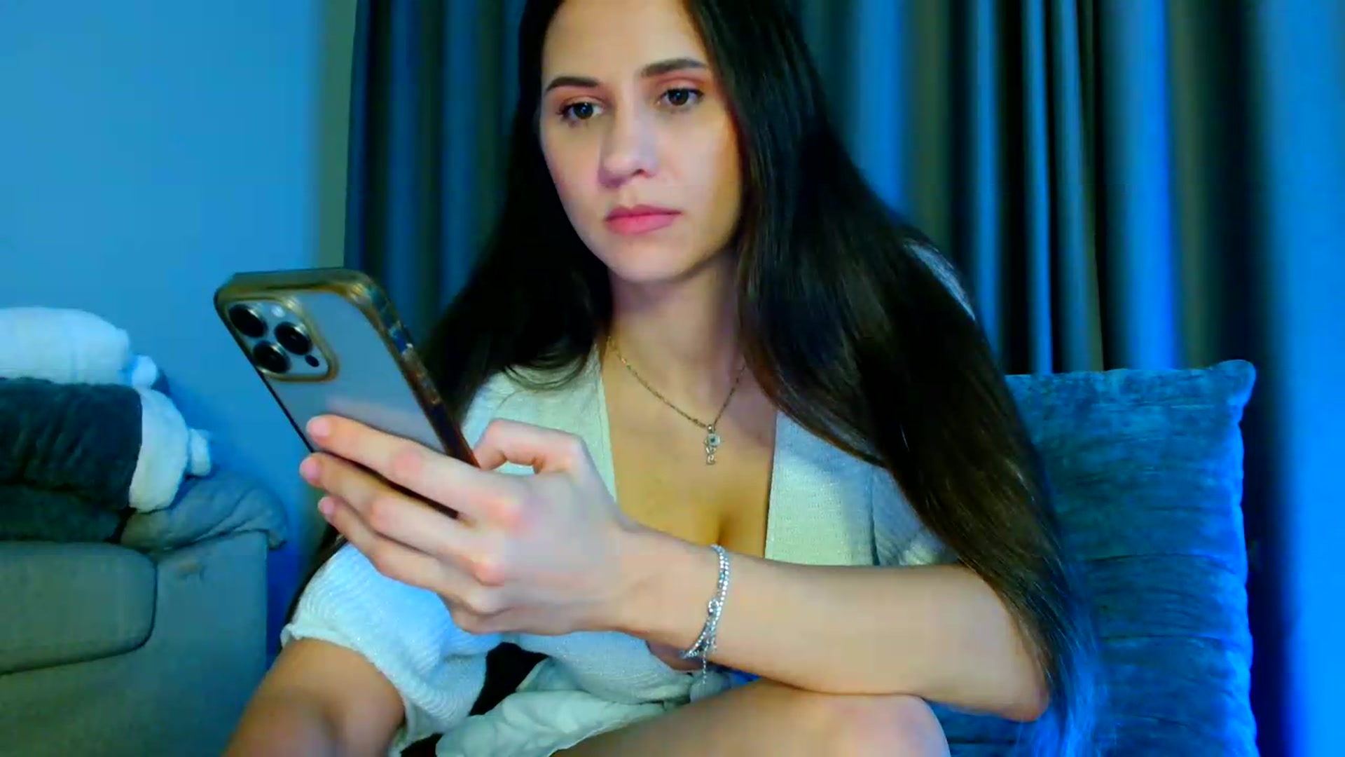 Gallery image thumbnail from Ana_Rose's myfreecams stream on, 06/06/2026, 22:02 image 16 of 20