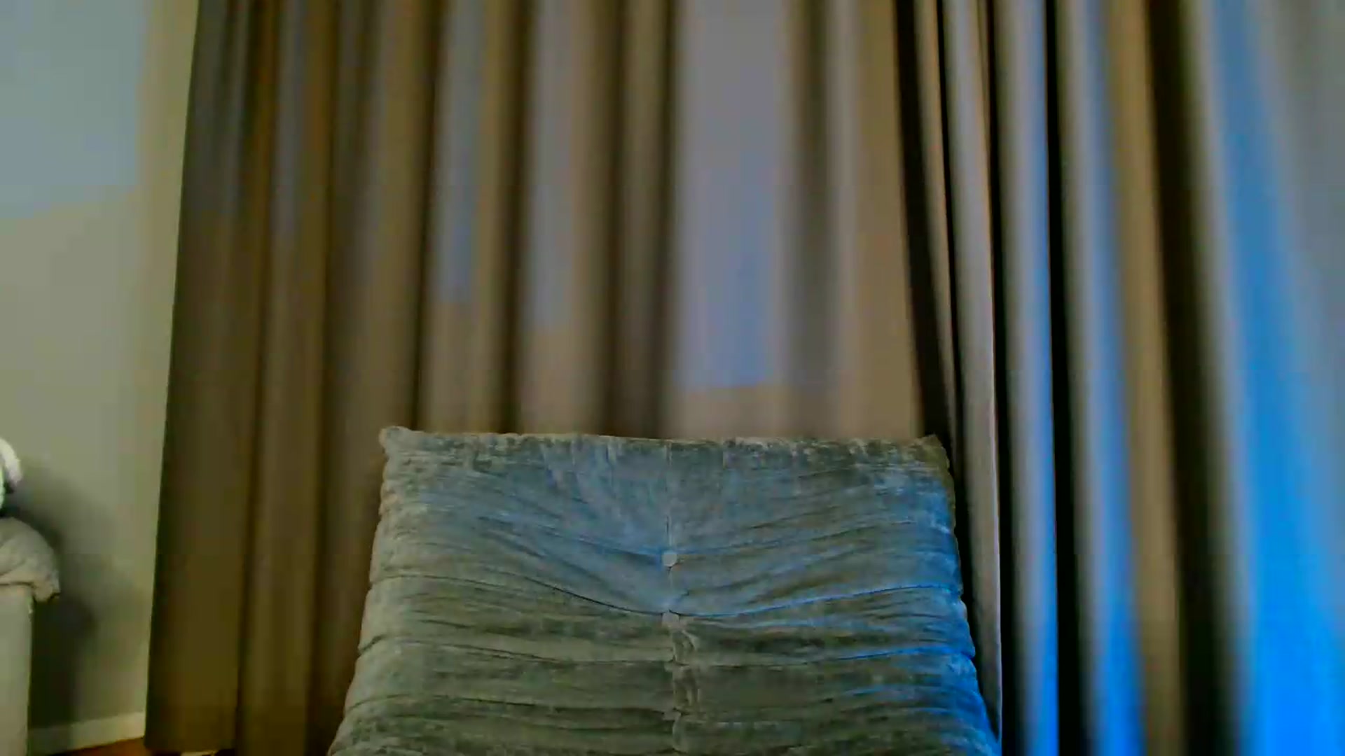 Gallery image thumbnail from Ana_Rose's myfreecams stream on, 06/08/2026, 23:37 image 15 of 20