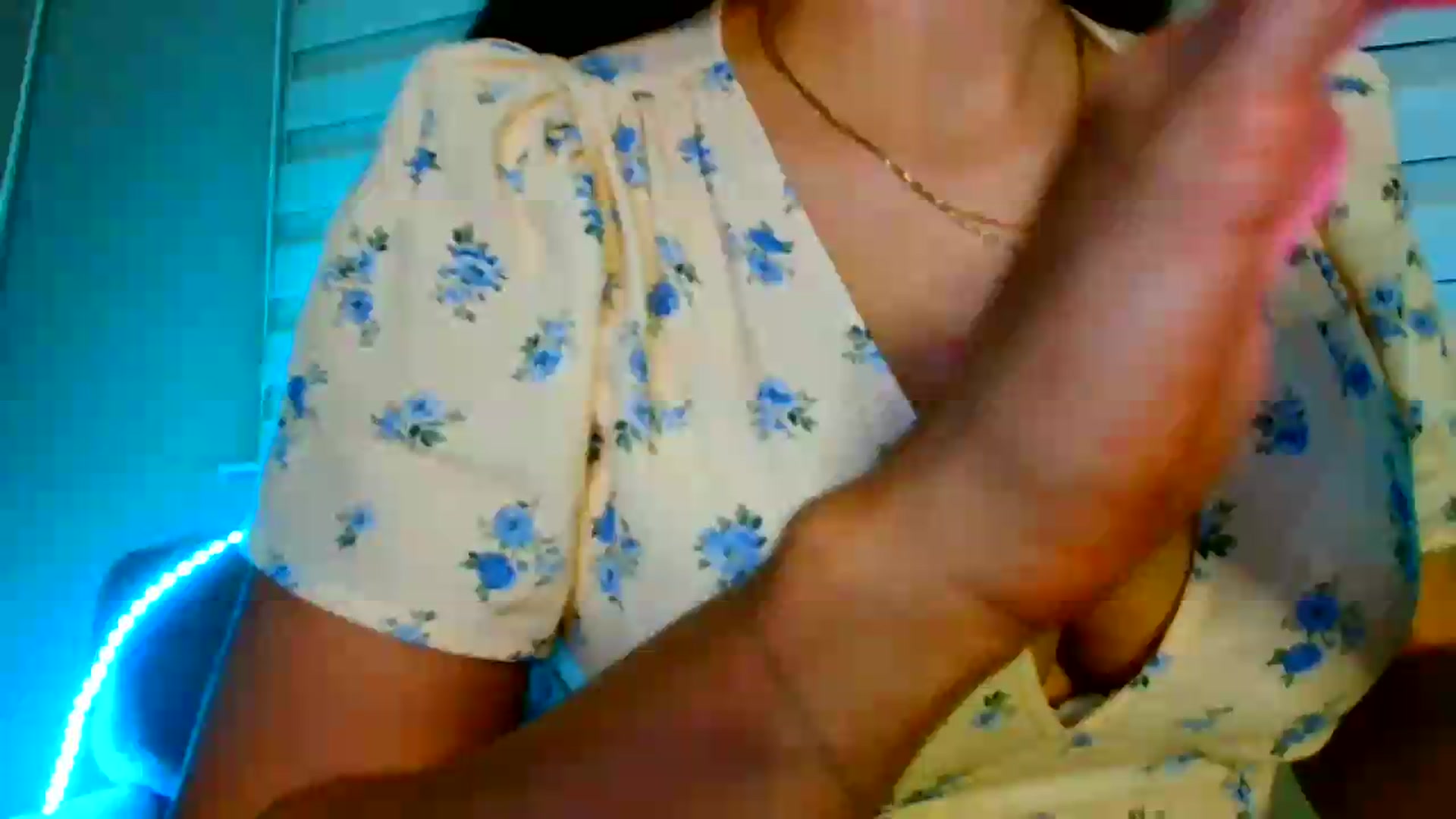 Gallery image thumbnail from Ana_Rose's myfreecams stream on, 06/26/2026, 24:06 image 4 of 20