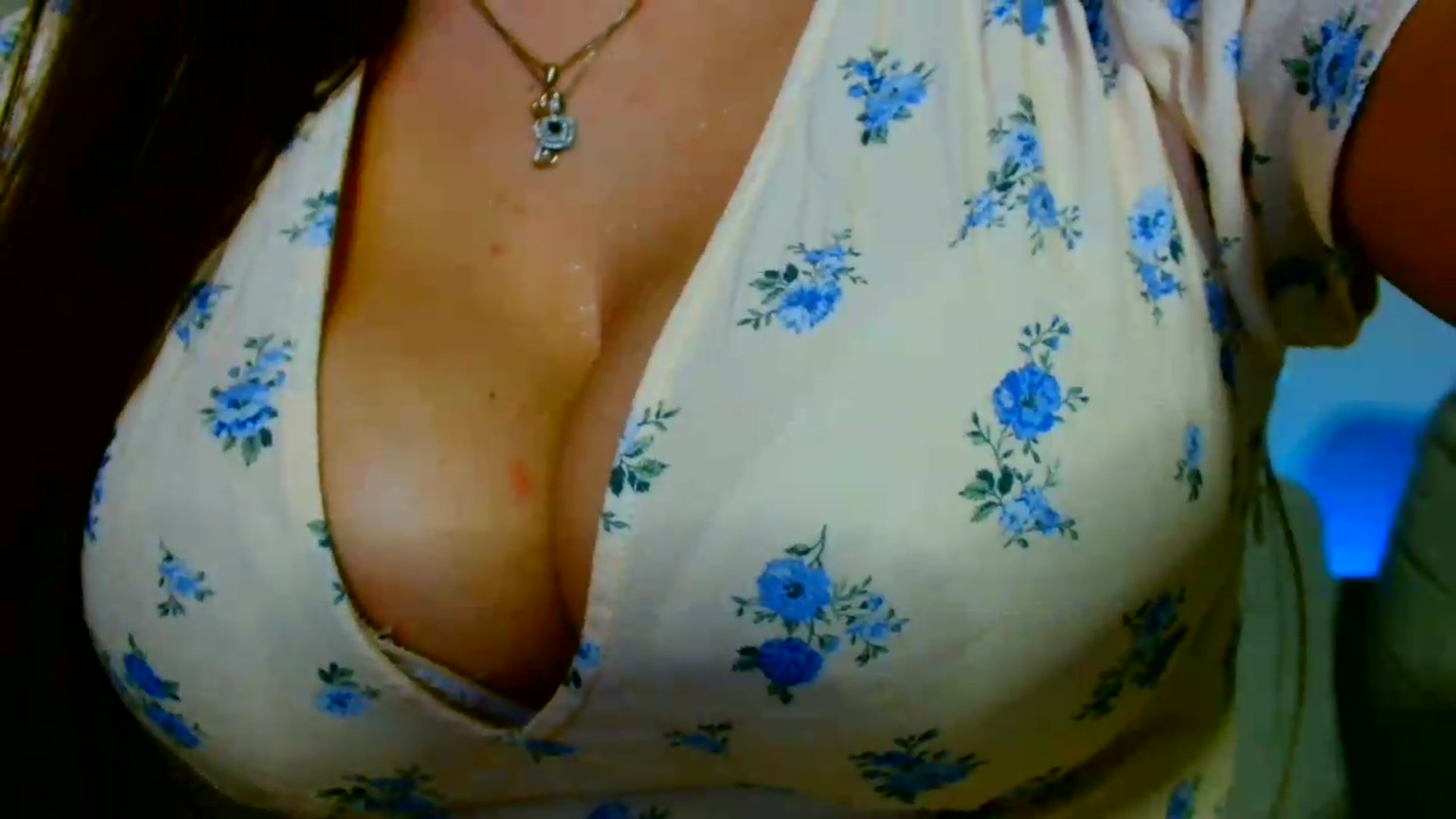 Gallery image thumbnail from Ana_Rose's myfreecams stream on, 08/02/2026, 22:44 image 18 of 20