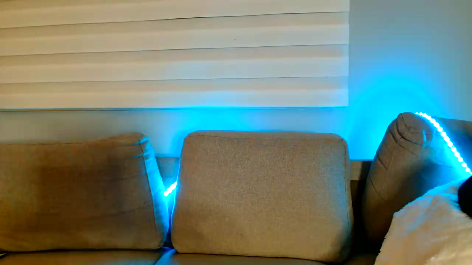 Gallery image thumbnail from Ana_Rose's myfreecams stream on, 08/15/2026, 24:04 image 3 of 20
