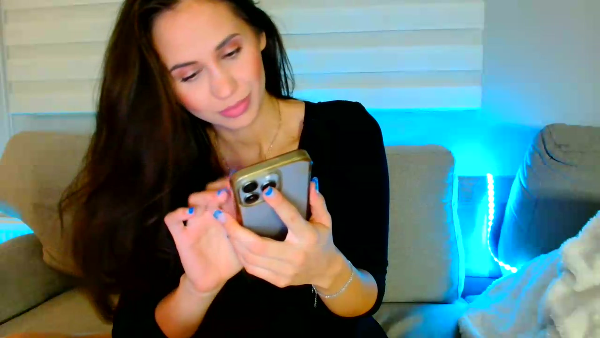 Gallery image thumbnail from Ana_Rose's myfreecams stream on, 08/16/2026, 21:06 image 3 of 20