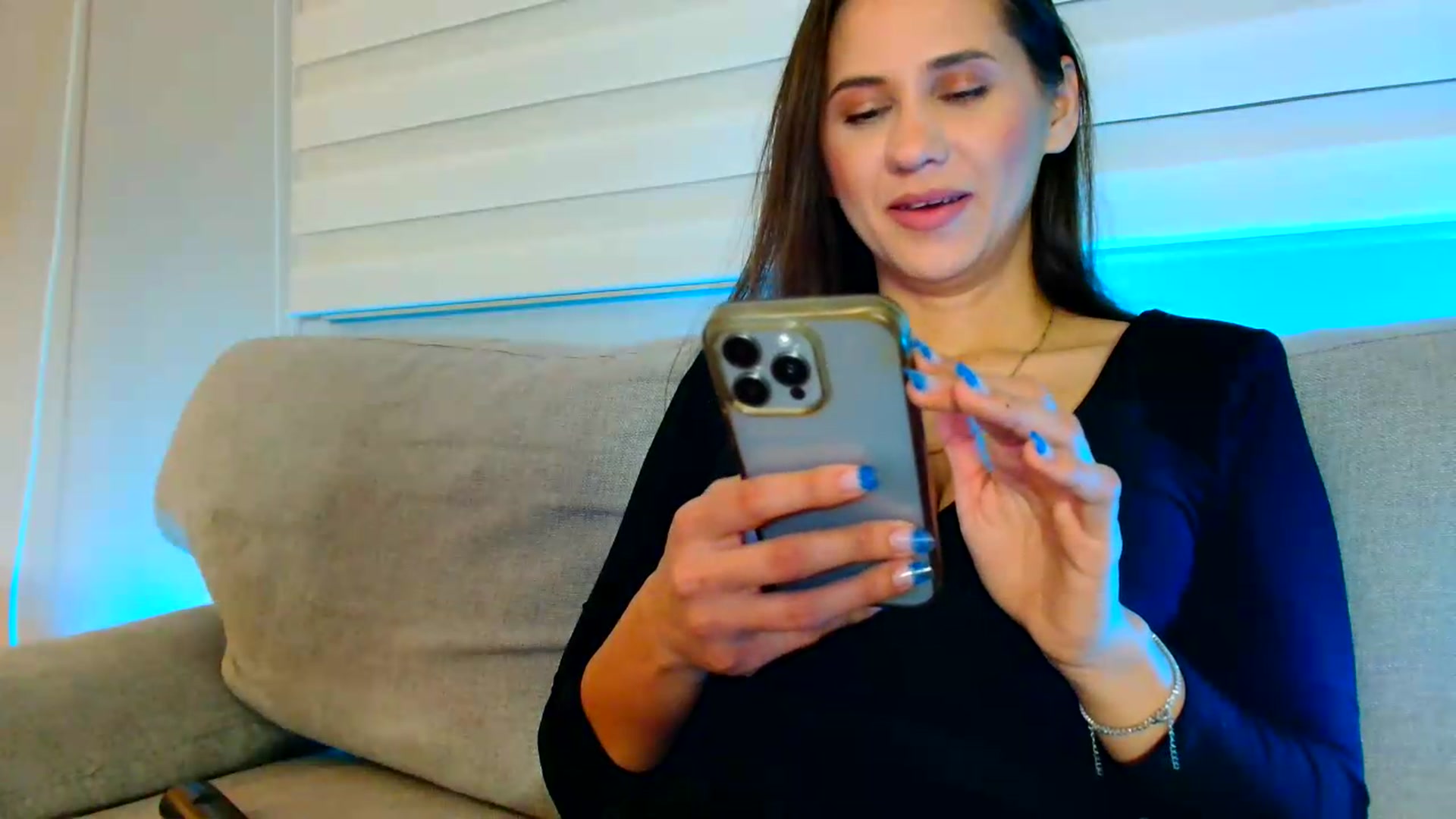 Gallery image thumbnail from Ana_Rose's myfreecams stream on, 08/16/2026, 21:44 image 4 of 20
