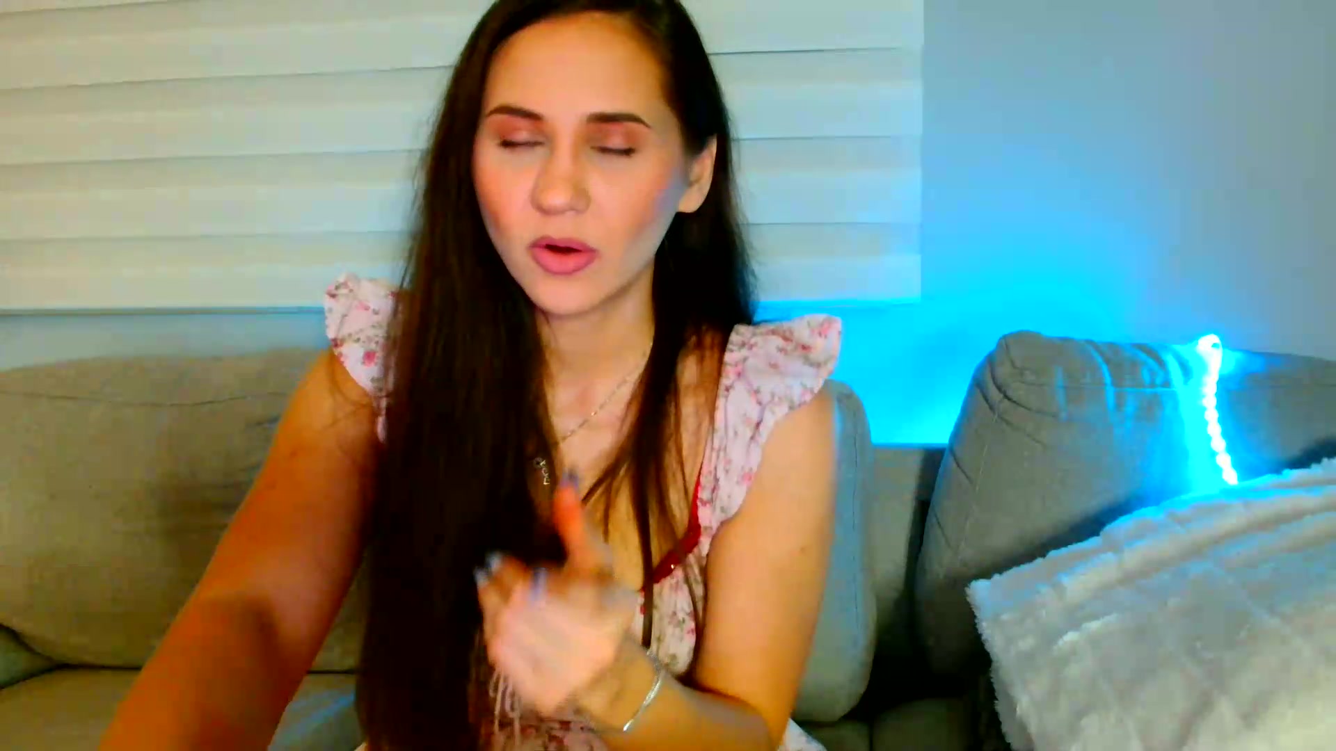 Gallery image thumbnail from Ana_Rose's myfreecams stream on, 08/28/2026, 21:39 image 18 of 20