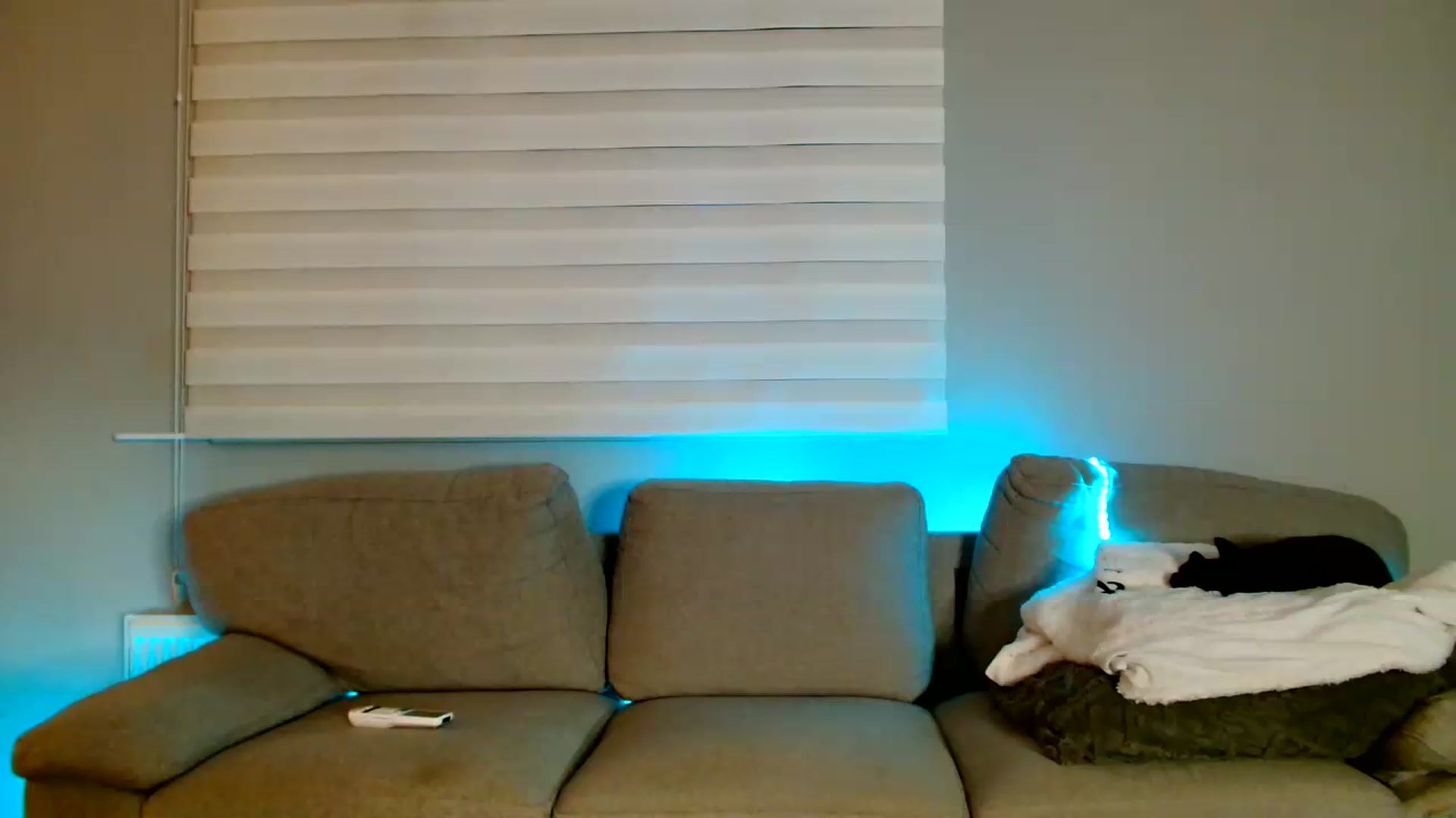 Gallery image thumbnail from Ana_Rose's myfreecams stream on, 09/12/2026, 01:26 image 6 of 20
