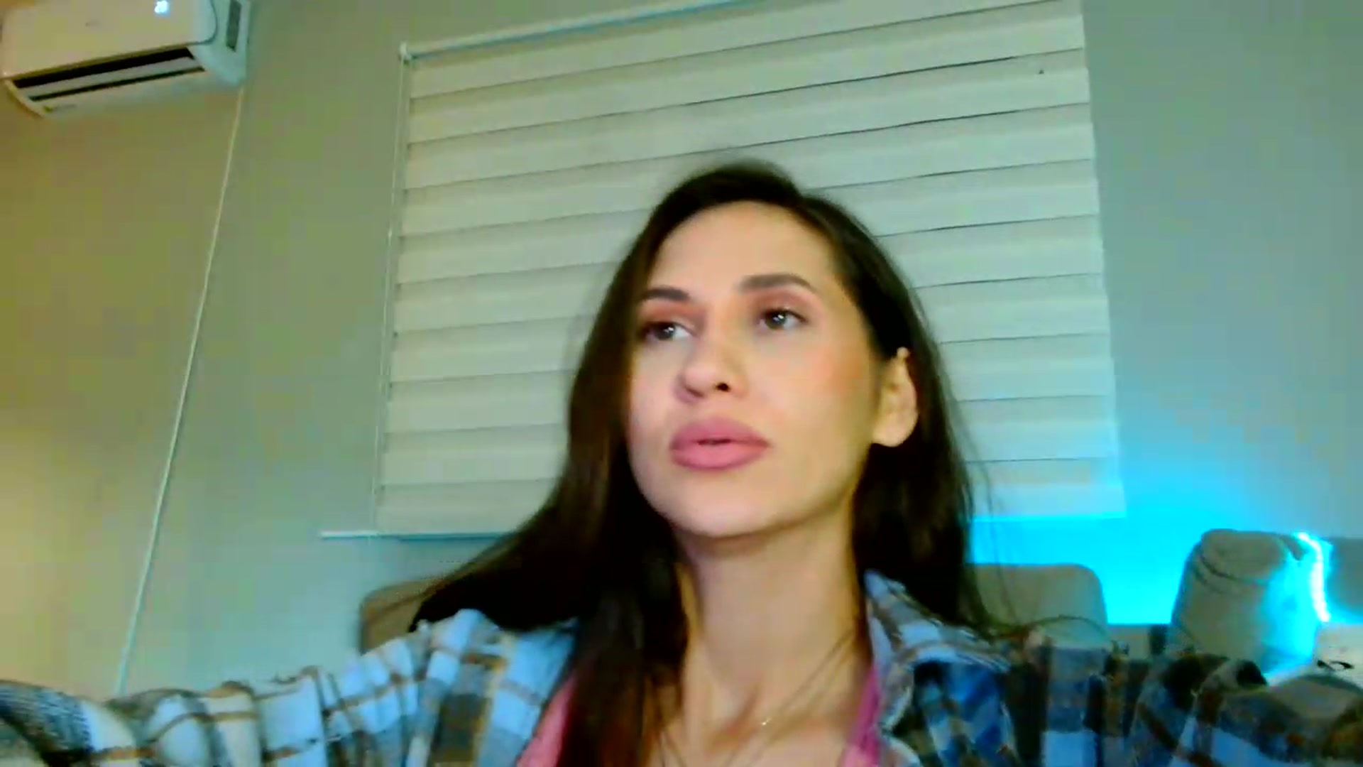 Gallery image thumbnail from Ana_Rose's myfreecams stream on, 09/12/2026, 01:26 image 9 of 20