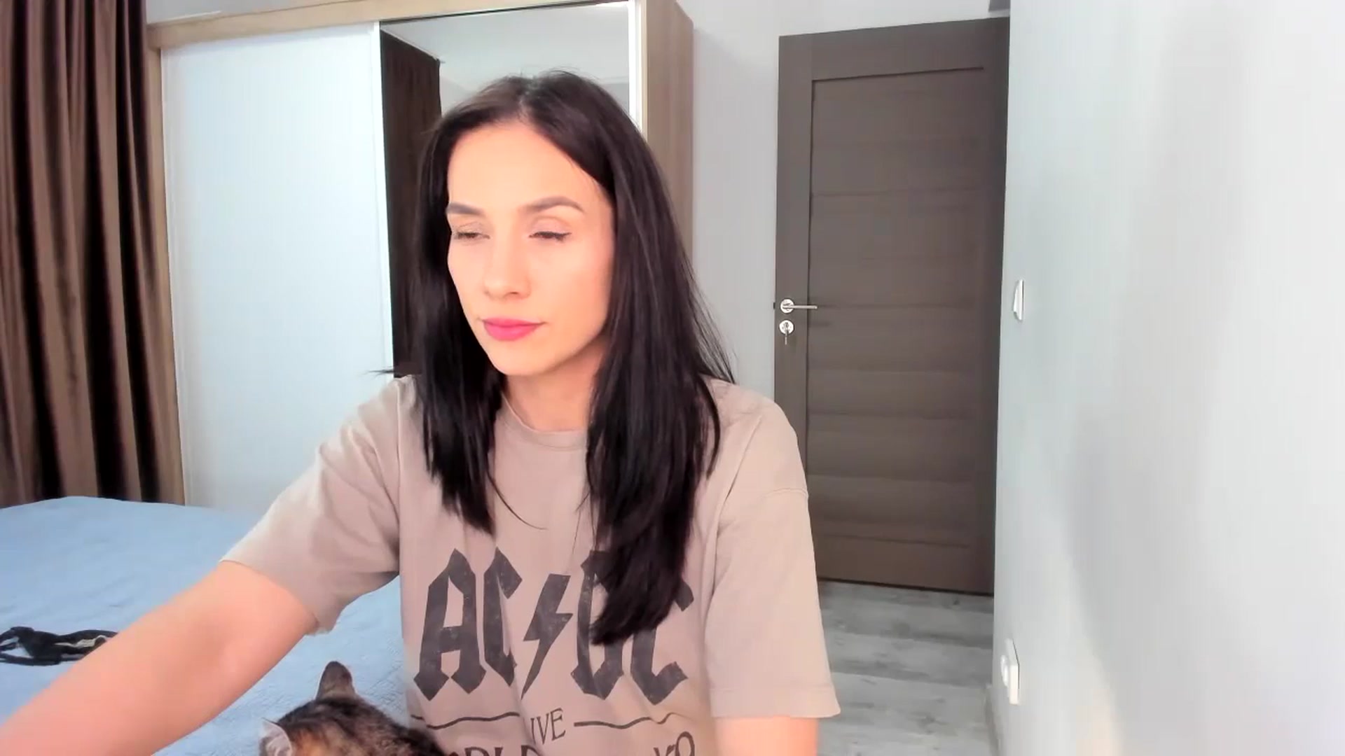 Gallery image thumbnail from Ana__xo's myfreecams stream on, 02/17/2024, 20:10 image 10 of 20