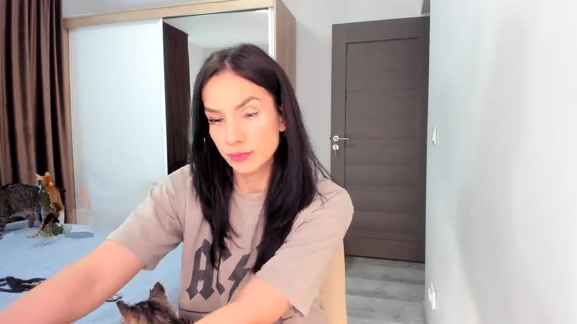 Gallery image thumbnail from Ana__xo's myfreecams stream on, 02/17/2024, 20:10 image 12 of 20