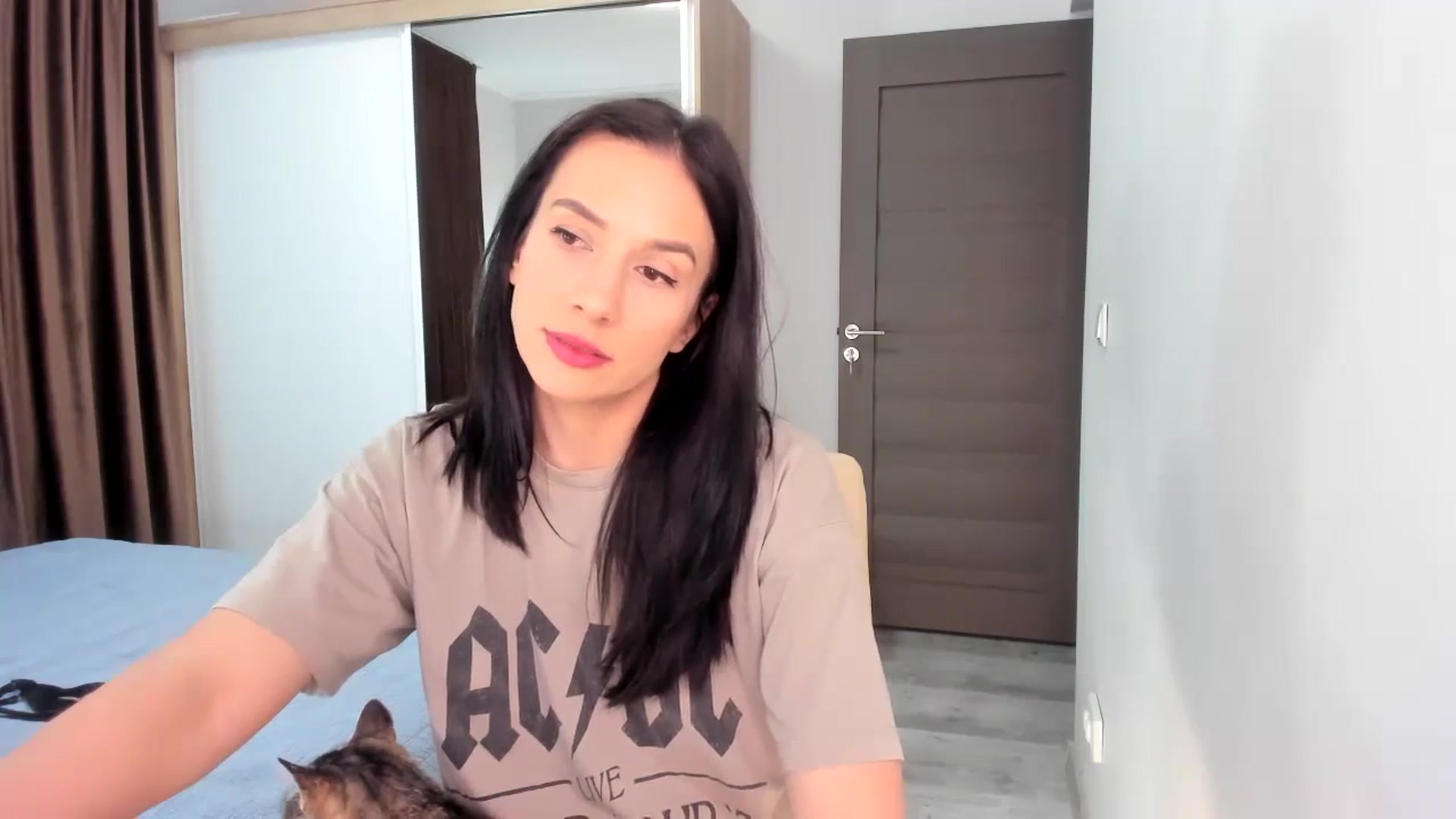 Gallery image thumbnail from Ana__xo's myfreecams stream on, 02/17/2024, 20:10 image 9 of 20