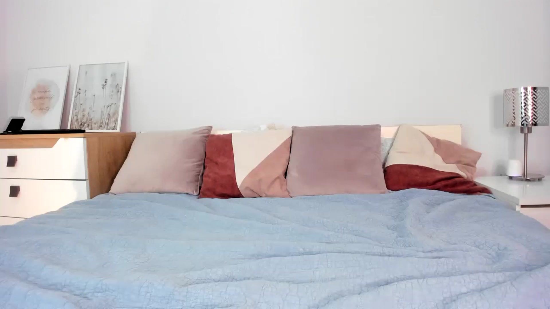 Gallery image thumbnail from Ana__xo's myfreecams stream on, 02/18/2024, 17:20 image 17 of 20