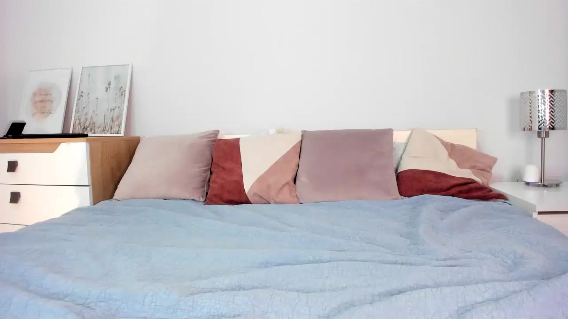Gallery image thumbnail from Ana__xo's myfreecams stream on, 02/18/2024, 17:20 image 16 of 20