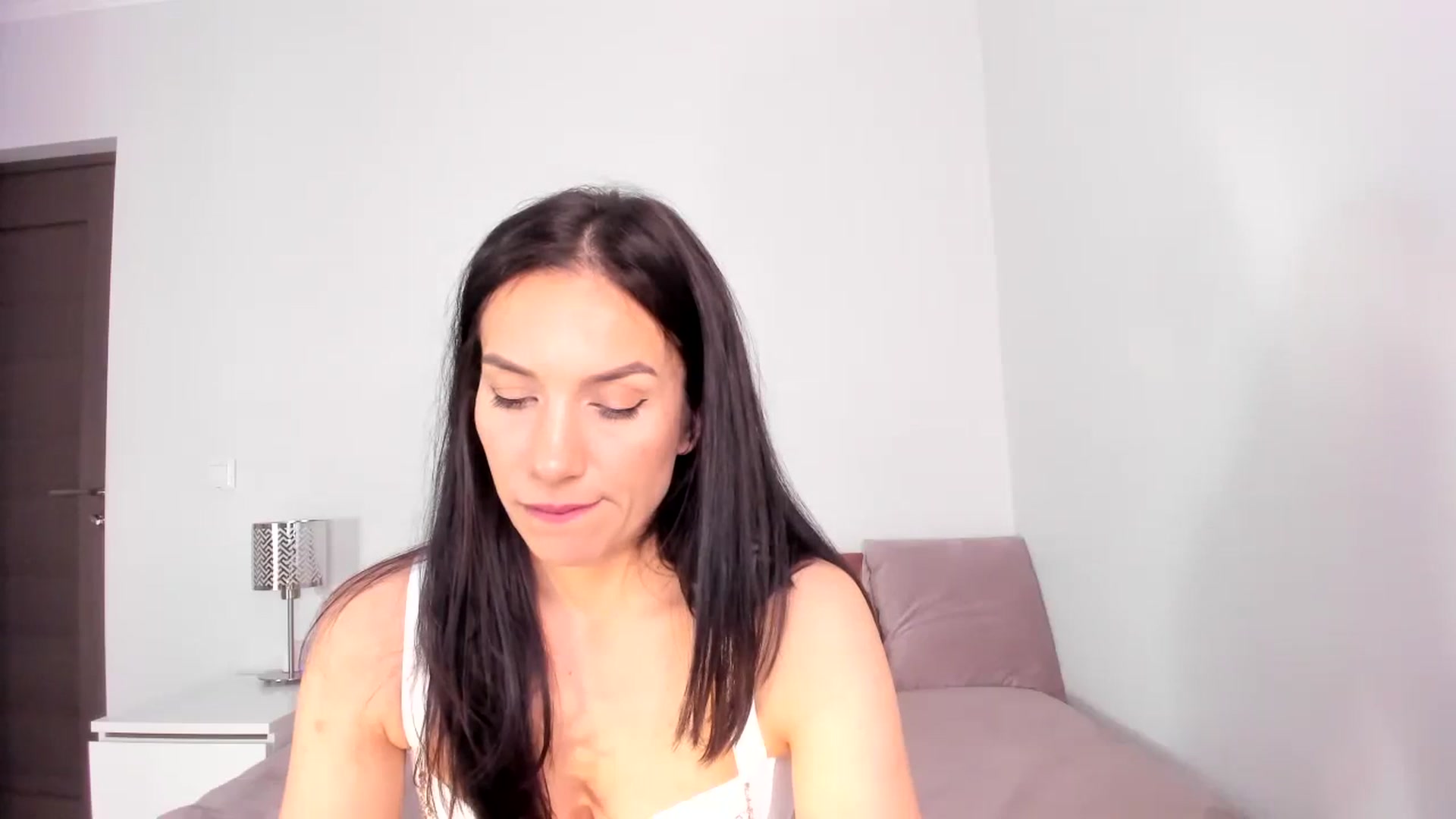 Gallery image thumbnail from Ana__xo's myfreecams stream on, 02/25/2024, 19:11 image 20 of 20