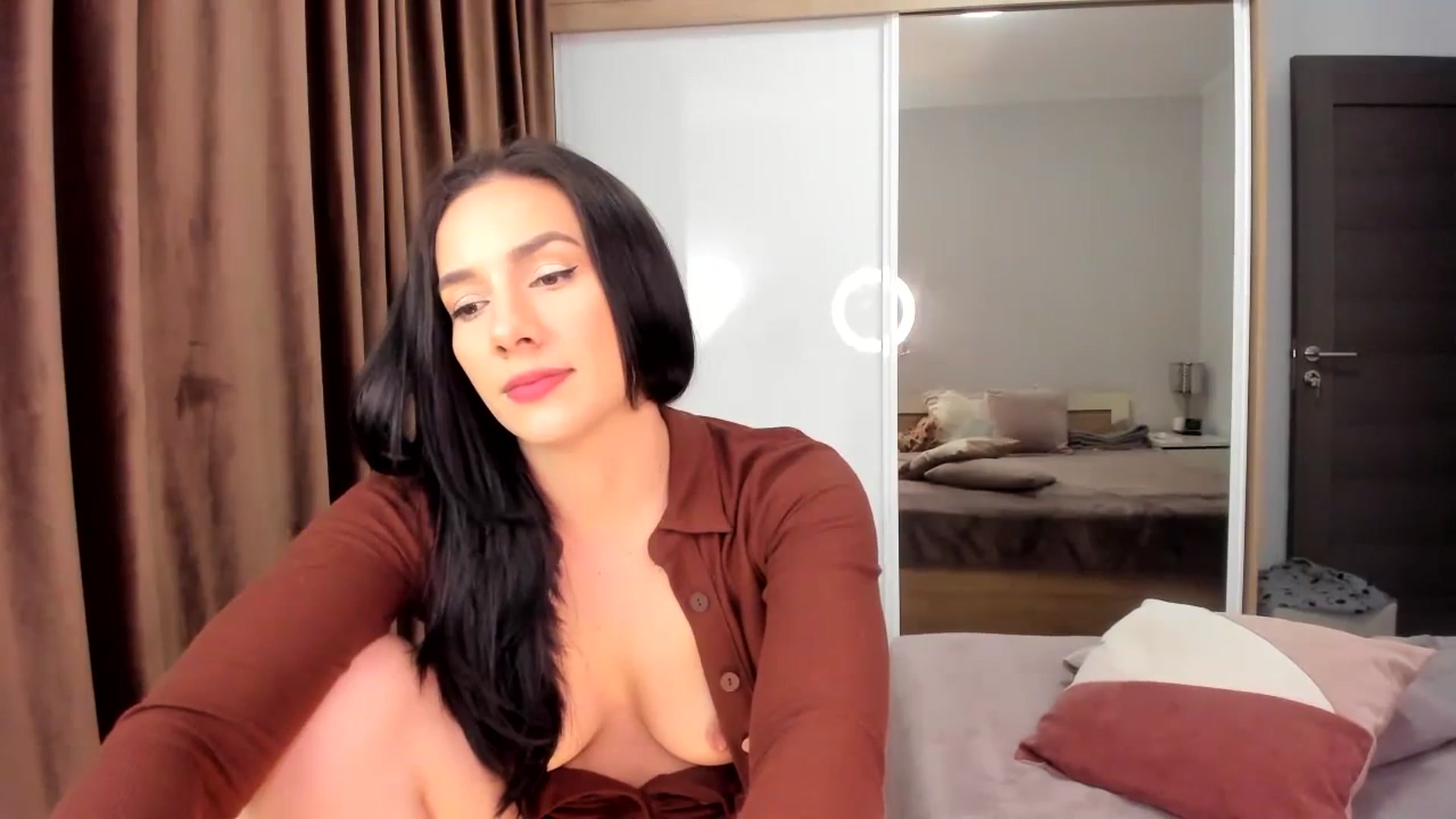 Gallery image thumbnail from Ana__xo's myfreecams stream on, 03/31/2024, 18:09 image 10 of 20