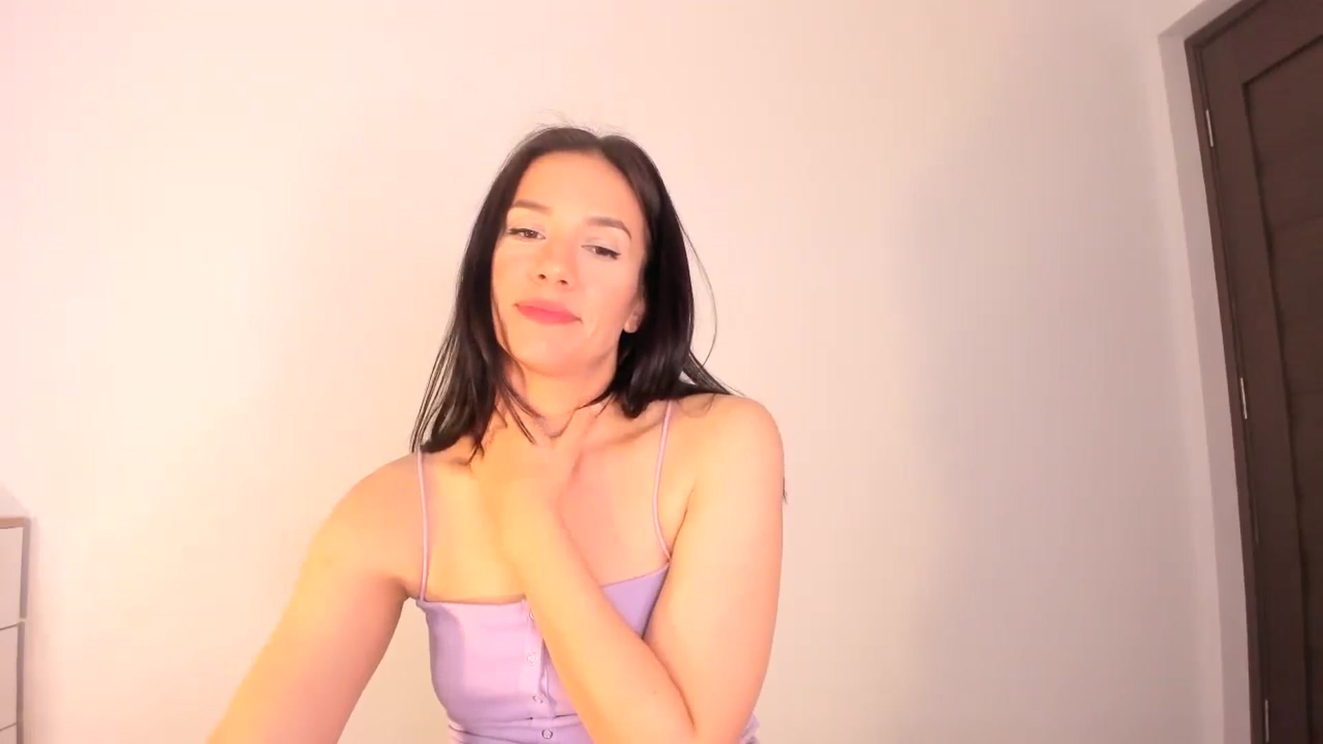Gallery image thumbnail from Ana__xo's myfreecams stream on, 05/21/2024, 19:55 image 14 of 20