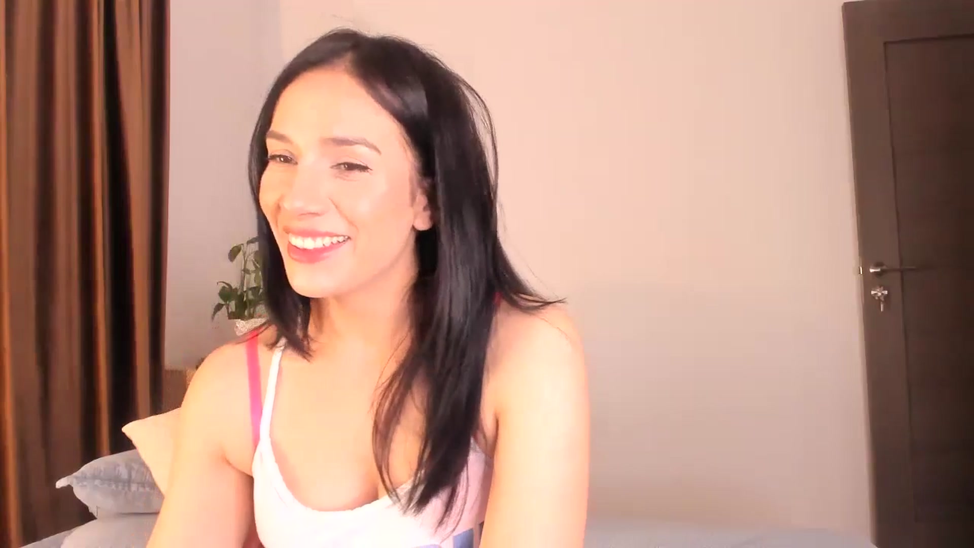 Gallery image thumbnail from Ana__xo's myfreecams stream on, 06/23/2024, 19:05 image 2 of 20