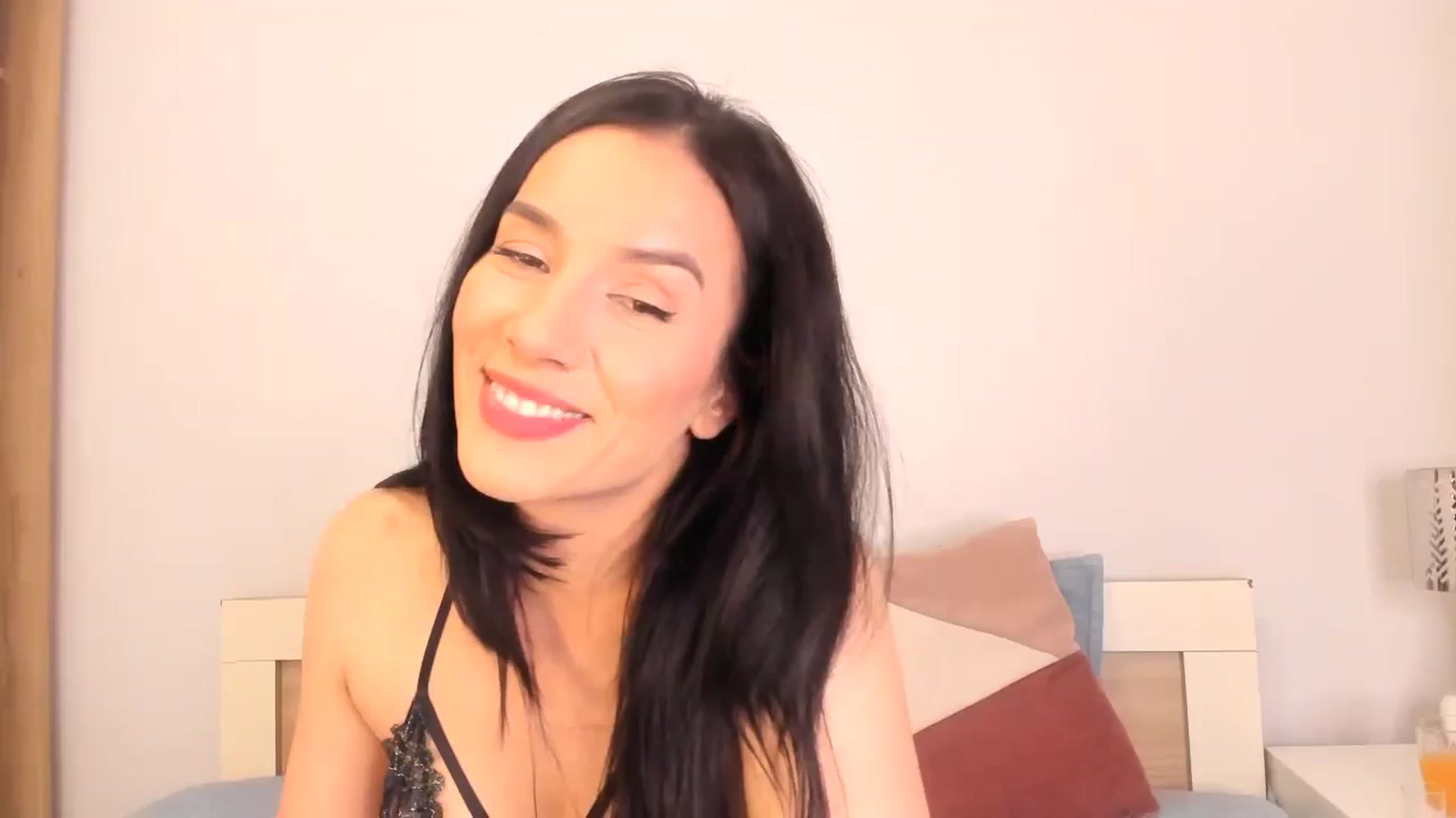 Gallery image thumbnail from Ana__xo's myfreecams stream on, 06/29/2024, 16:39 image 6 of 20
