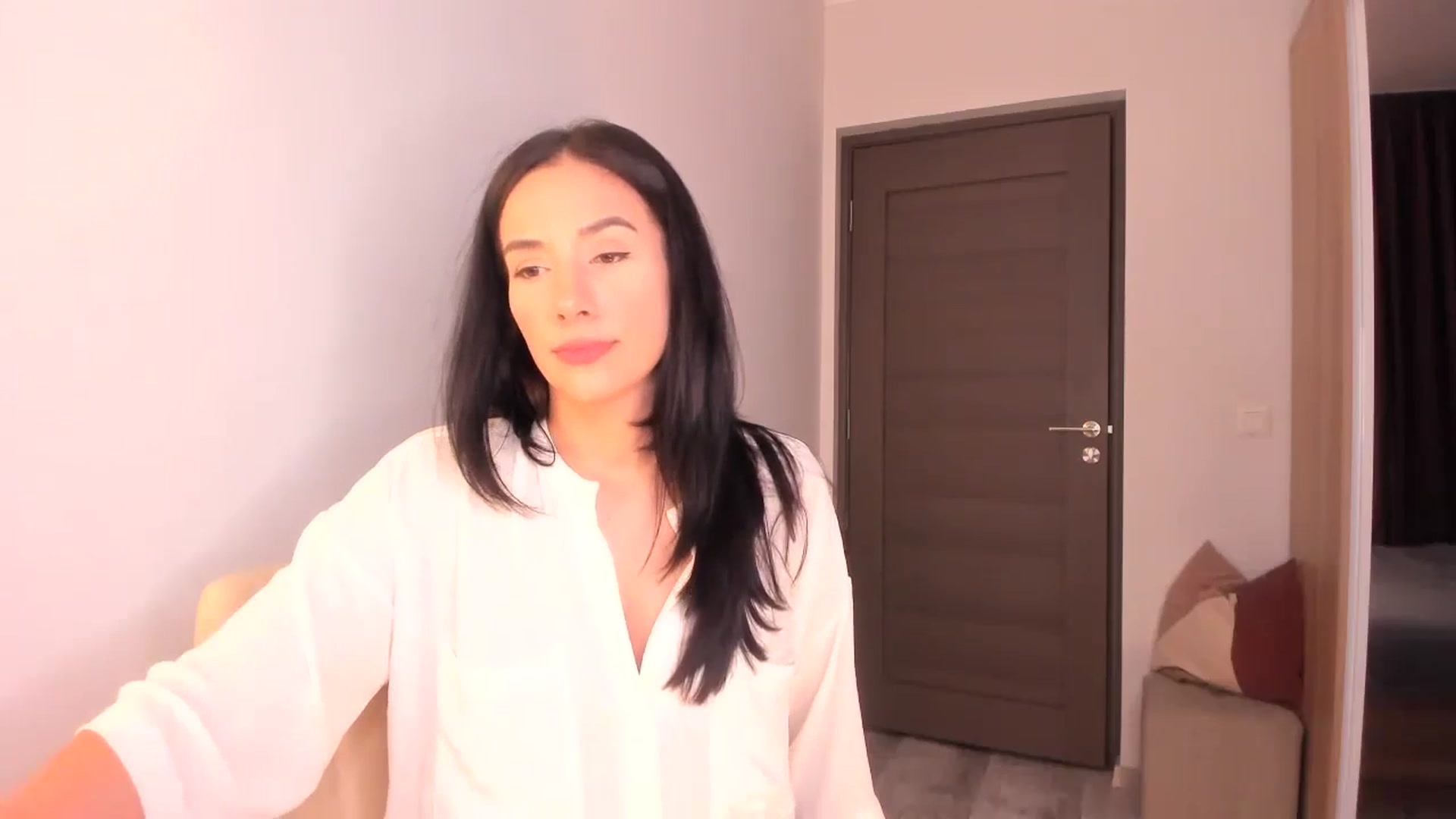 Gallery image thumbnail from Ana__xo's myfreecams stream on, 07/26/2024, 18:01 image 16 of 20