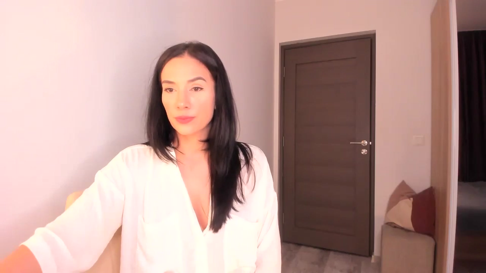 Gallery image thumbnail from Ana__xo's myfreecams stream on, 07/26/2024, 18:01 image 17 of 20